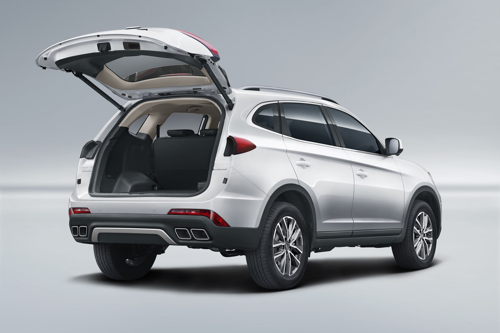 Автосалон: Jac S7