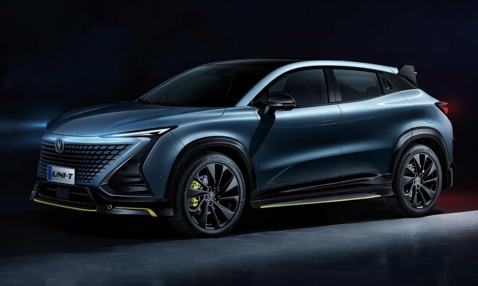 Автосалон: Changan UNI-T