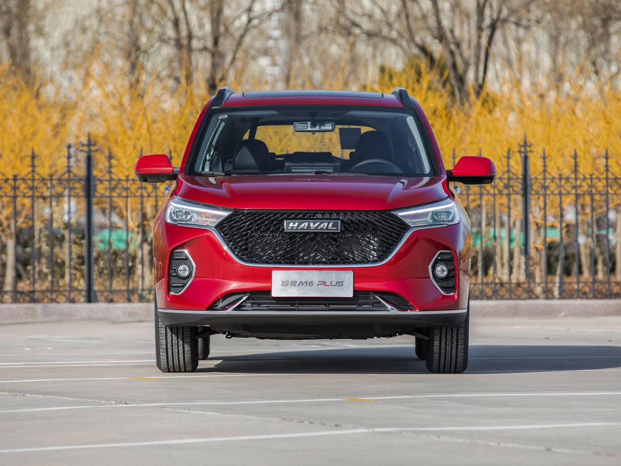 Автосалон: Haval M6