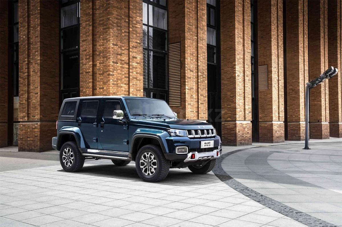 Автосалон: Baic BJ40