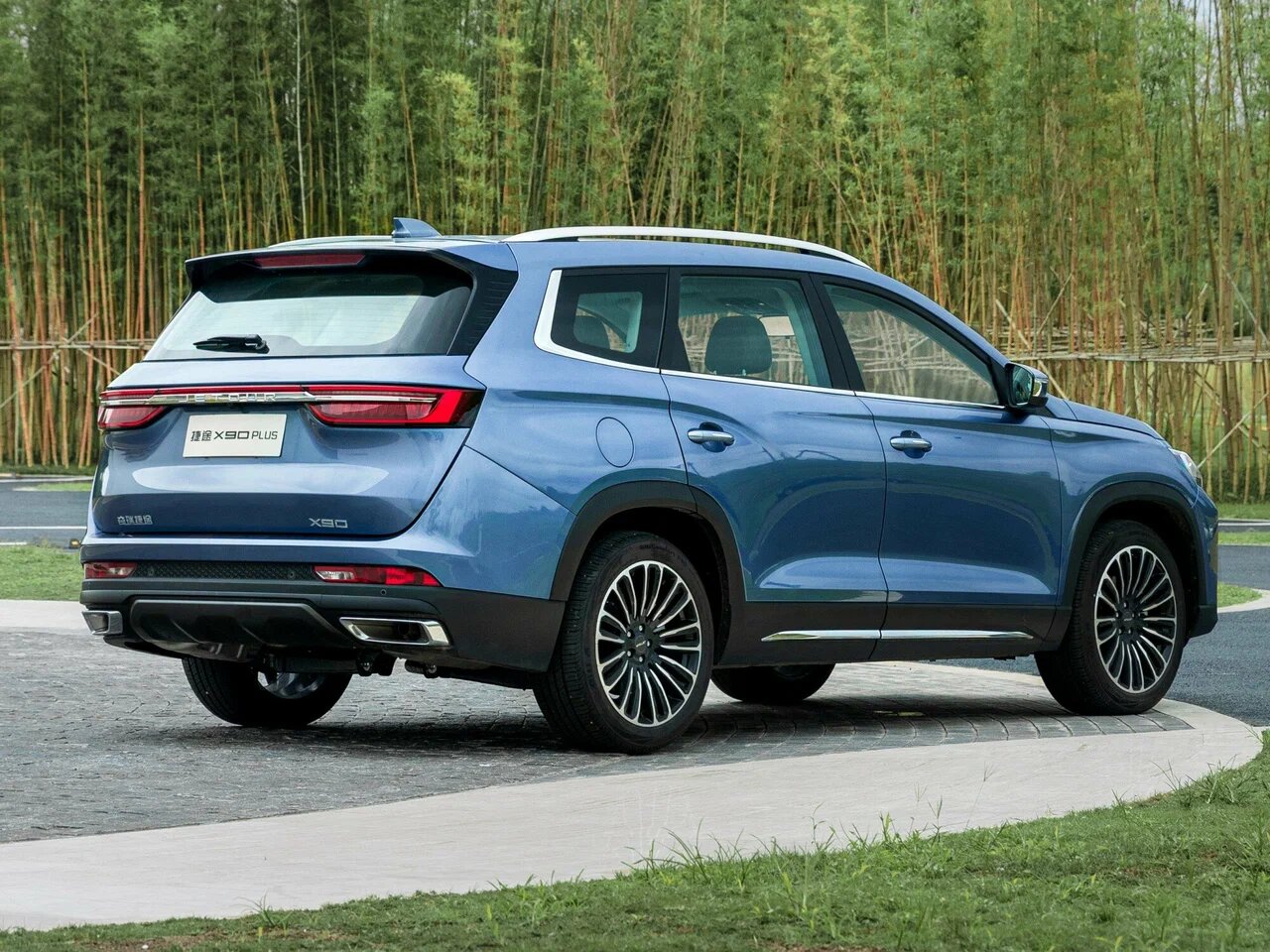 Автосалон: Jetour X90 PLUS
