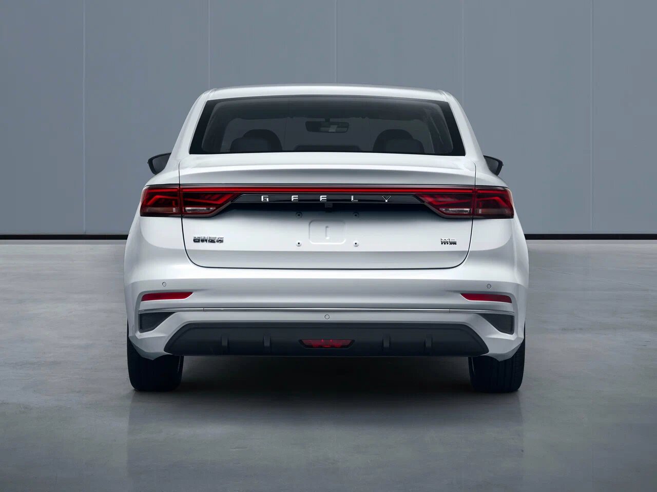 Автосалон: Geely Emgrand