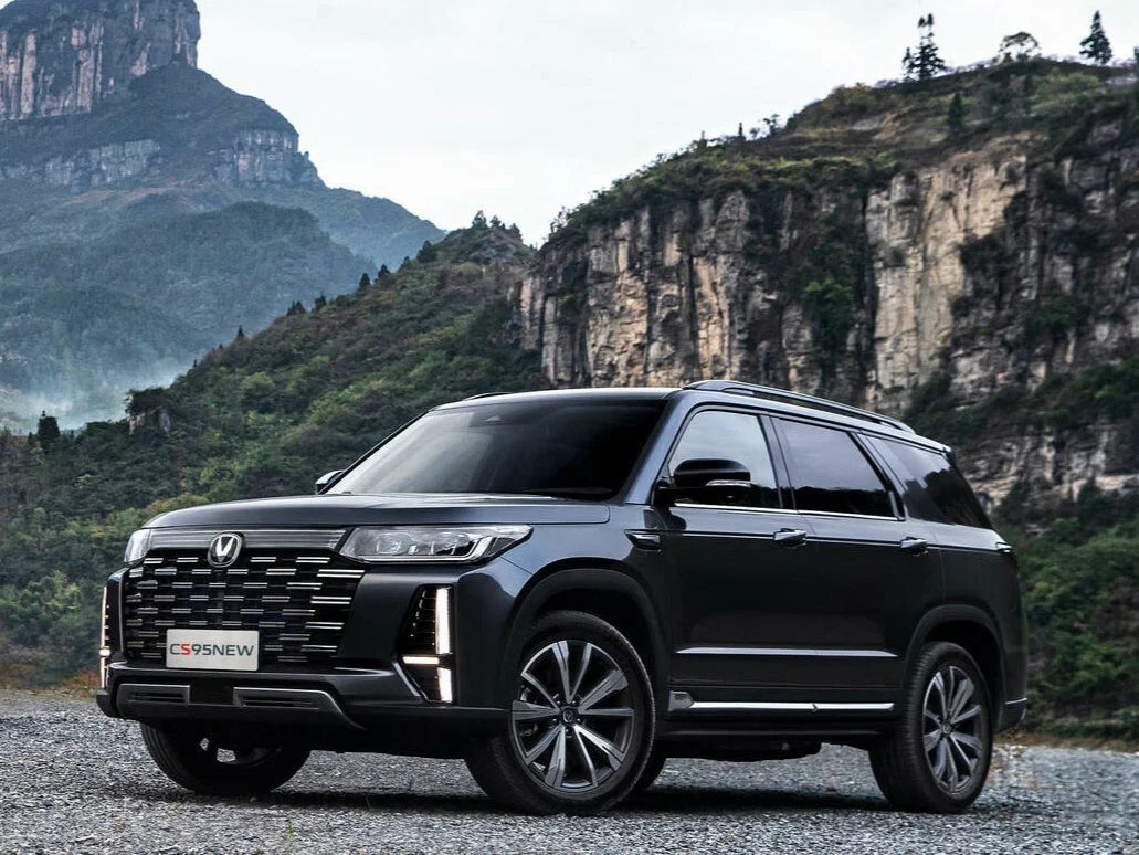 Автосалон: Changan CS95 NEW