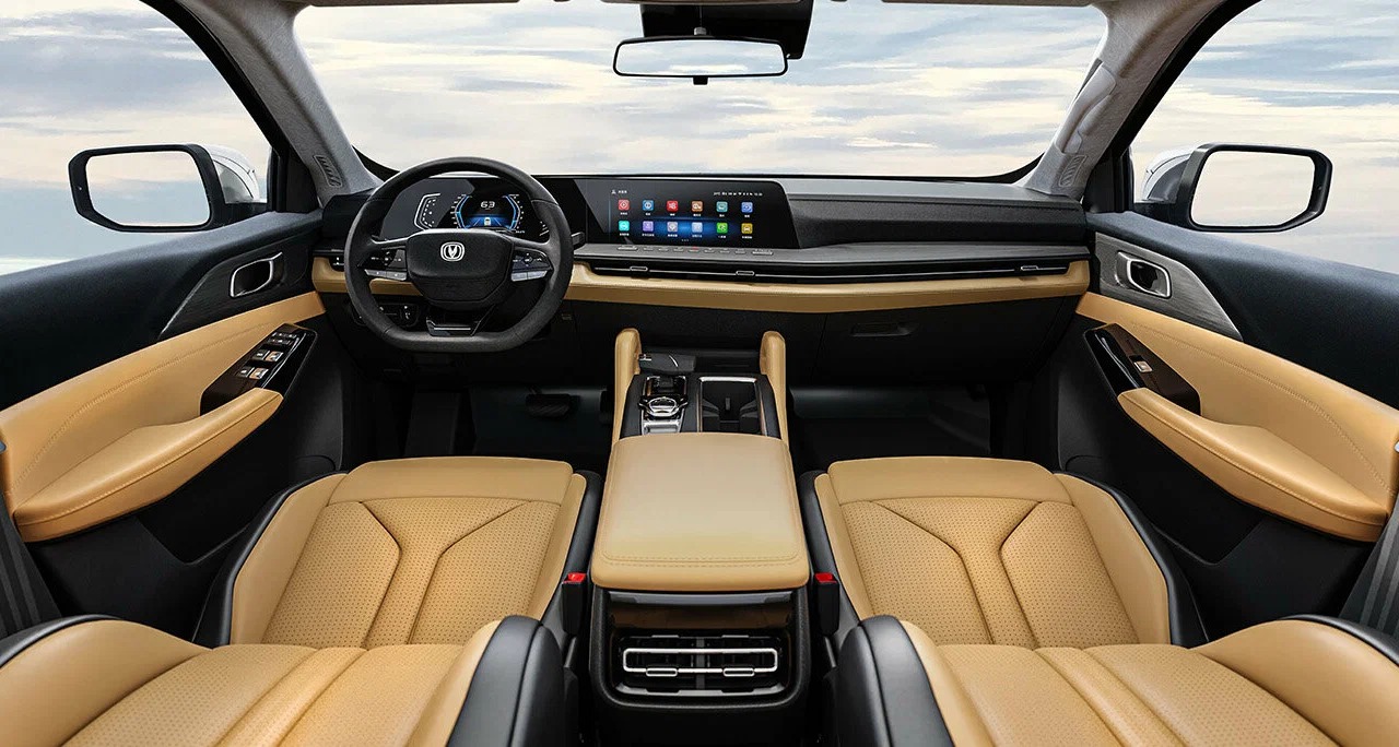 Автосалон: Changan Hunter Plus