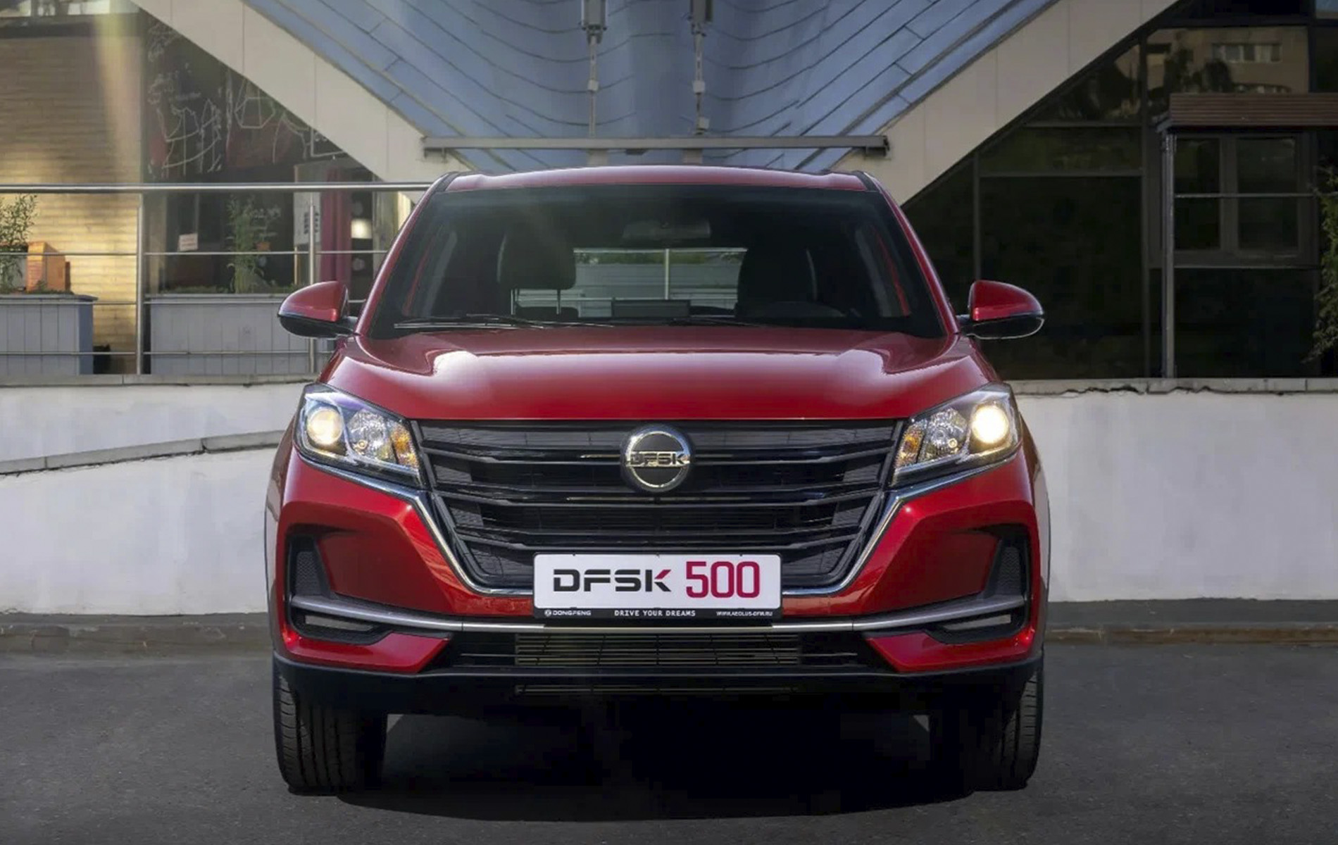 Автосалон: Dongfeng DFSK 500