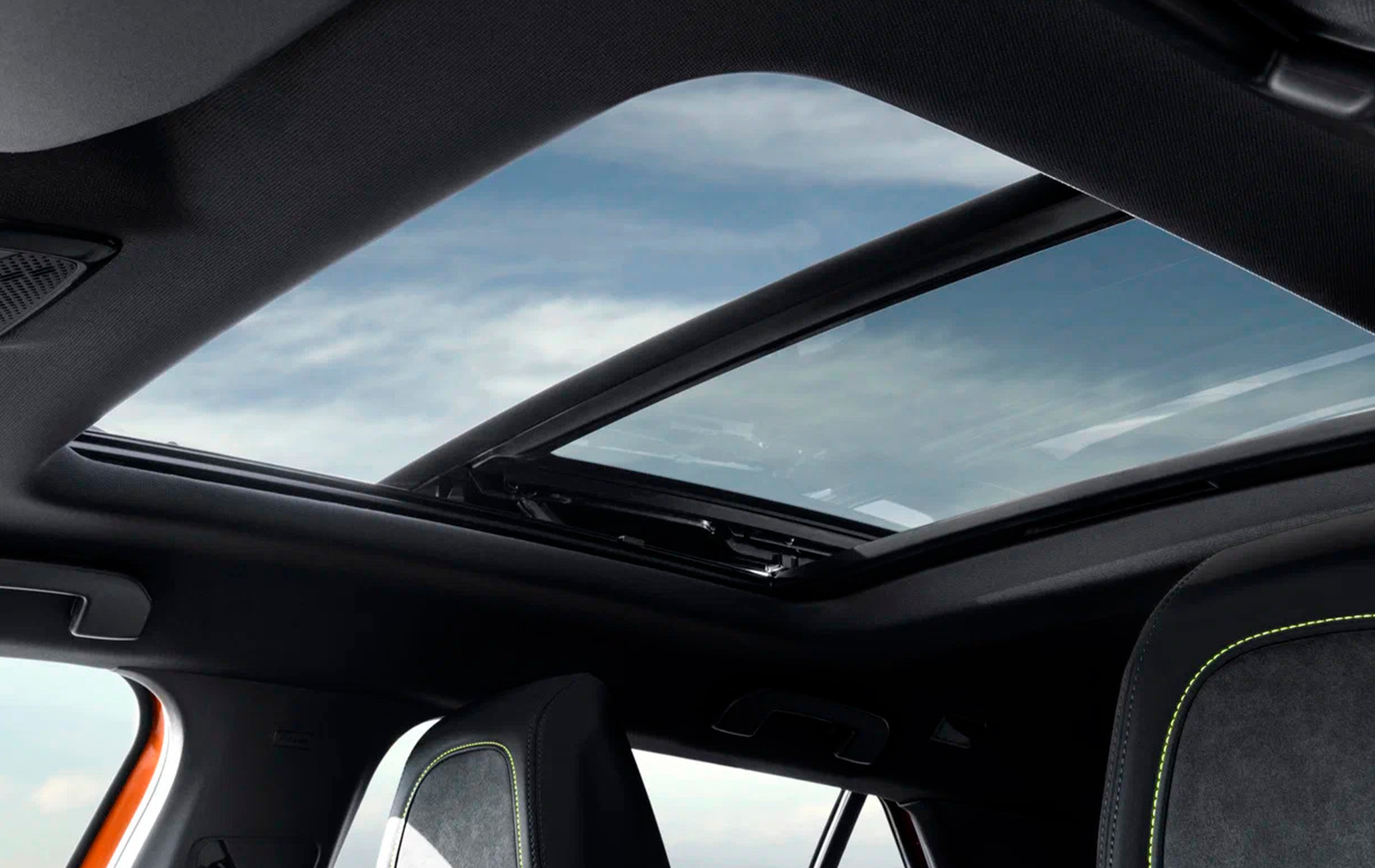 Автосалон: Peugeot 2008