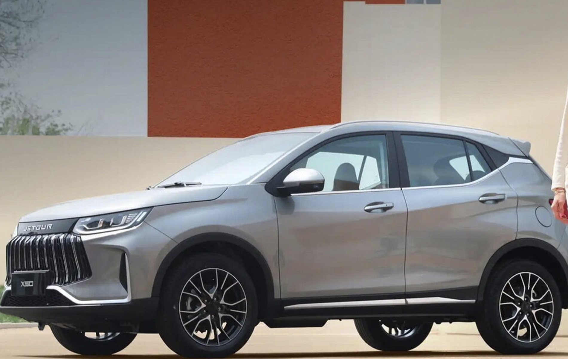 Автосалон: Jetour X50