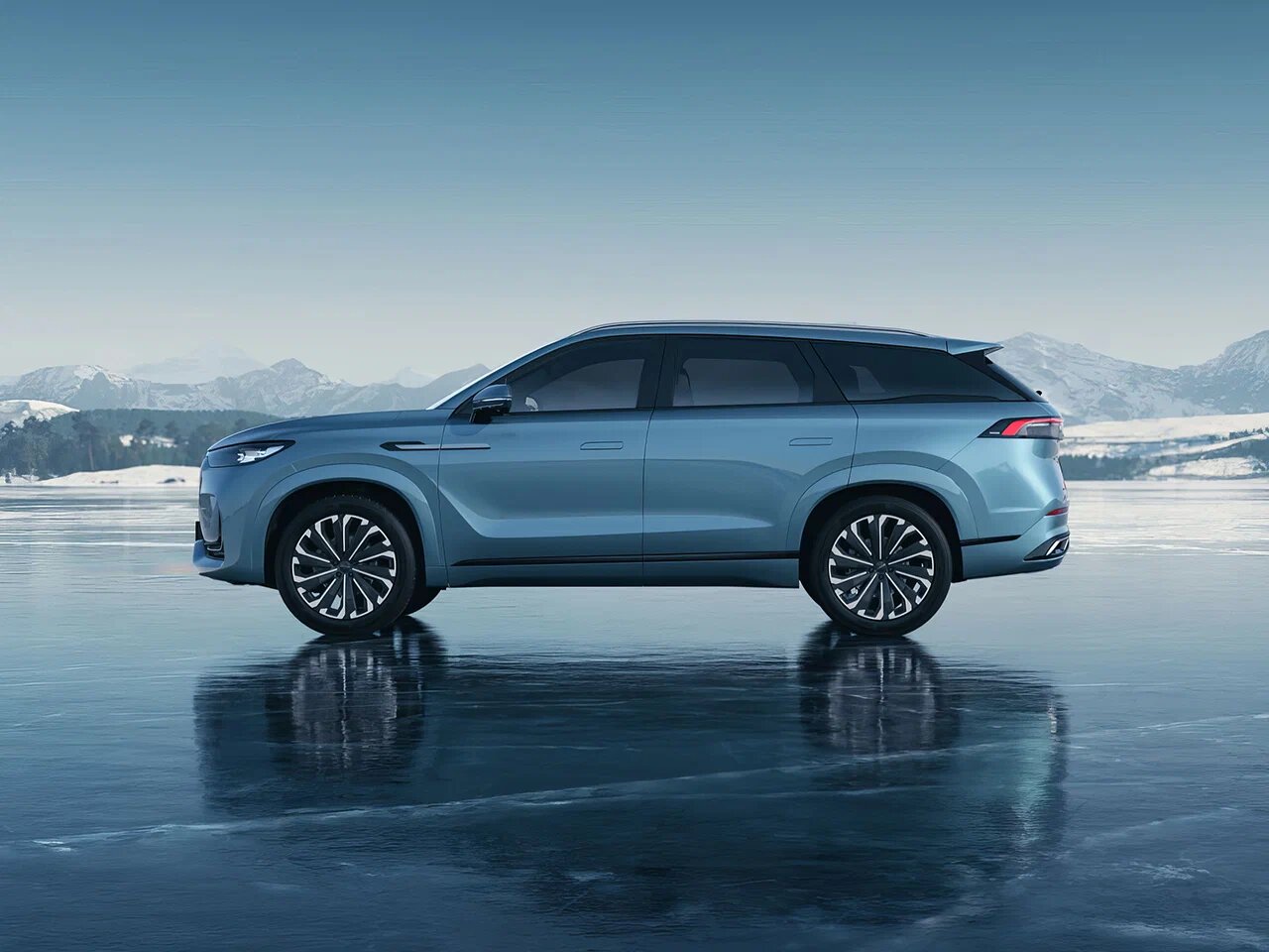 Автосалон: Jaecoo J8
