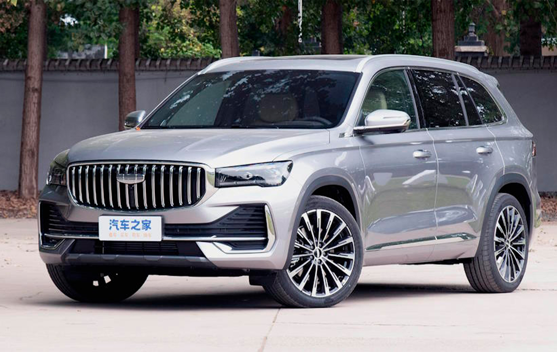 Автосалон: Geely Monjaro New