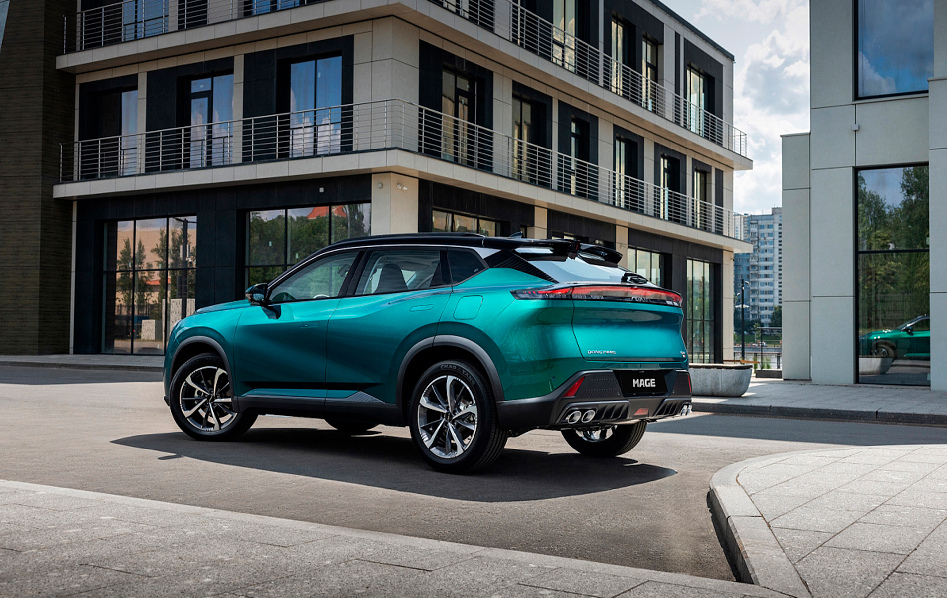 Автосалон: Dongfeng Mage