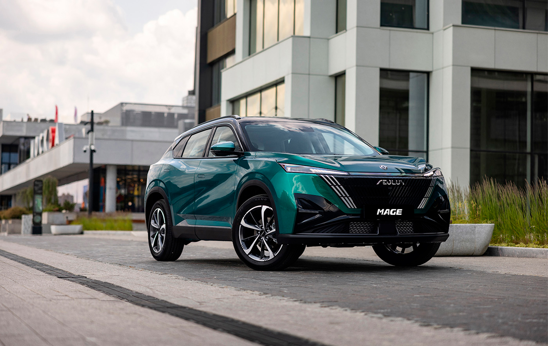 Автосалон: Dongfeng Mage