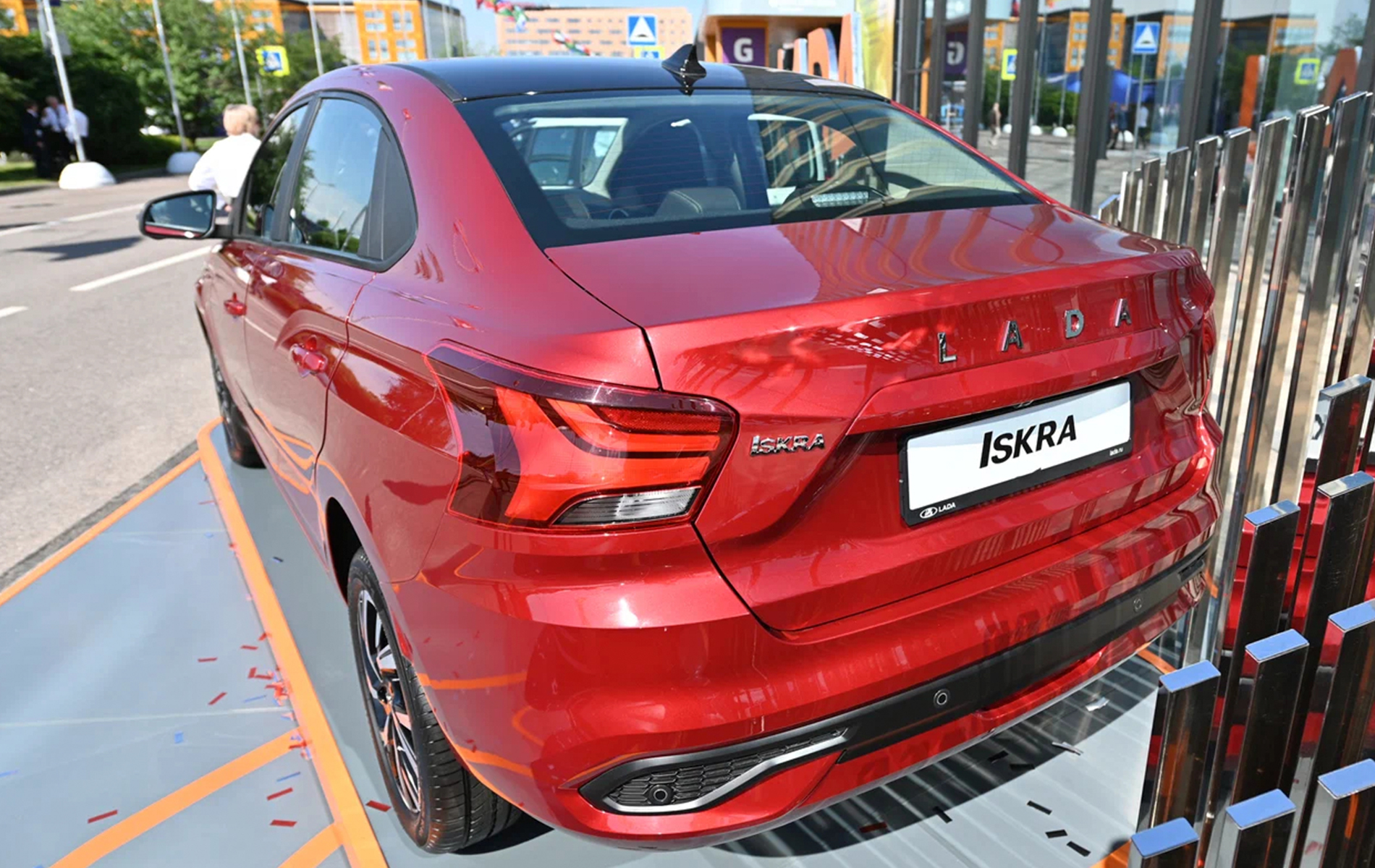 Автосалон: Lada Iskra