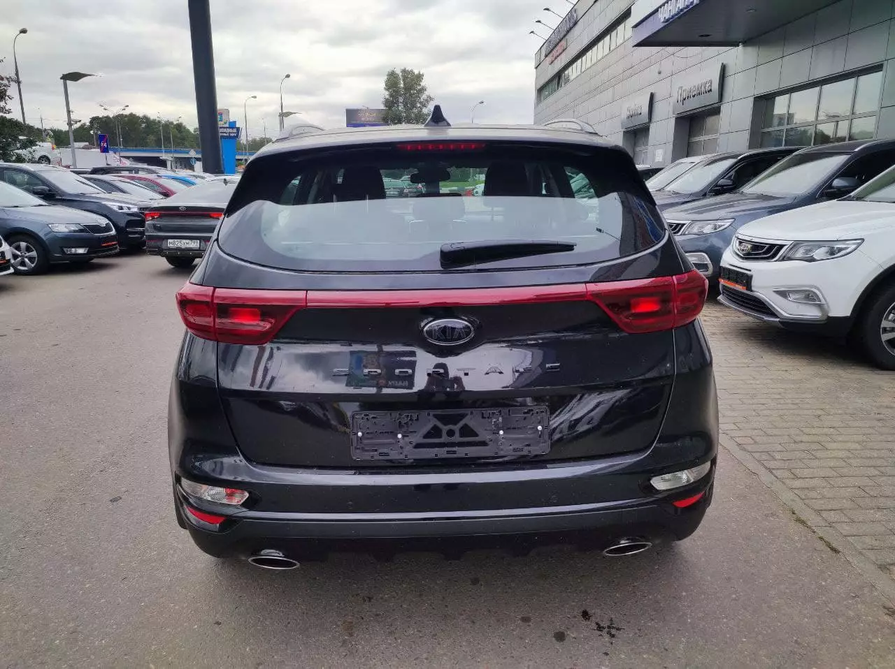 Автосалон: