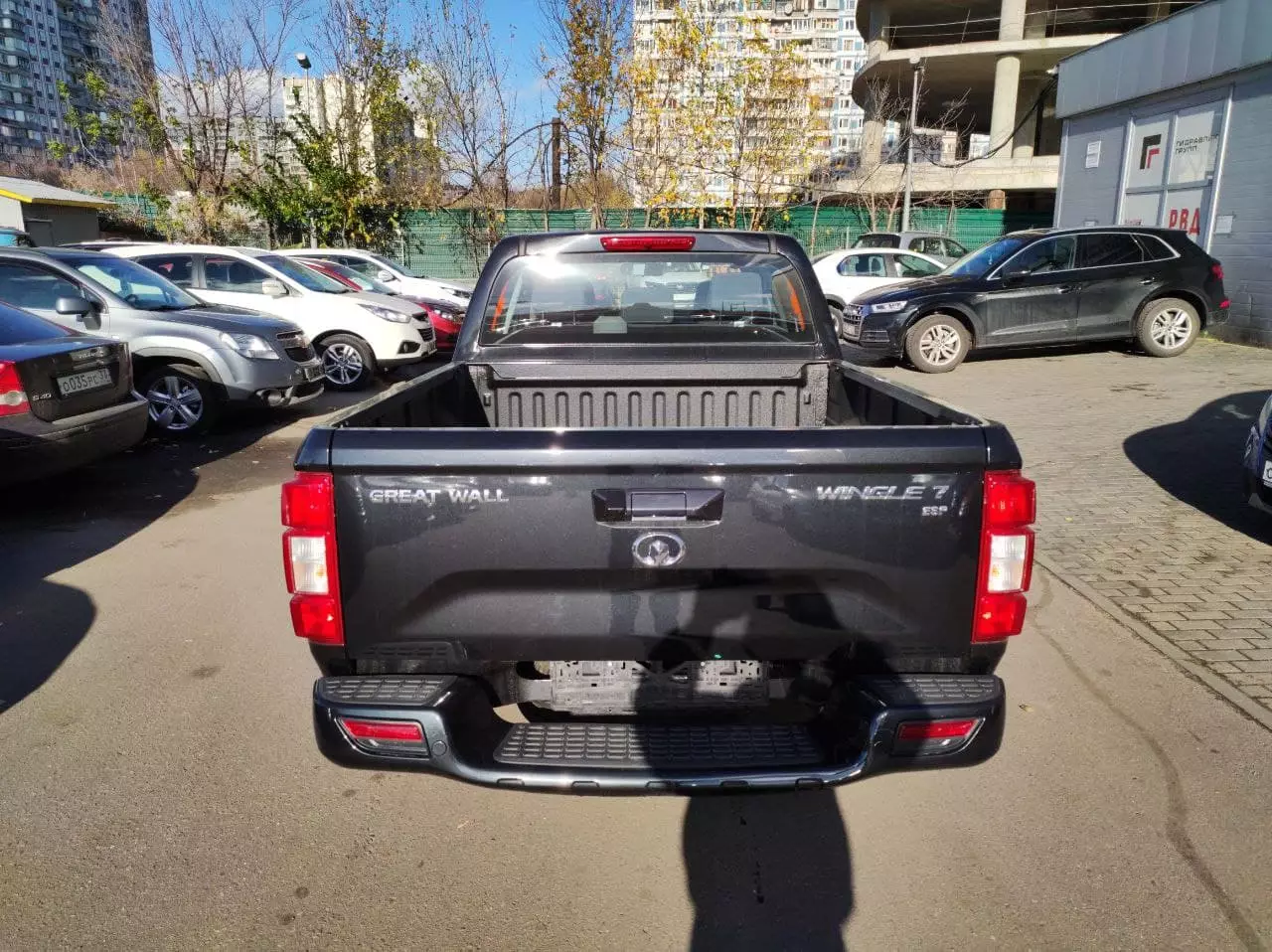 Автосалон: