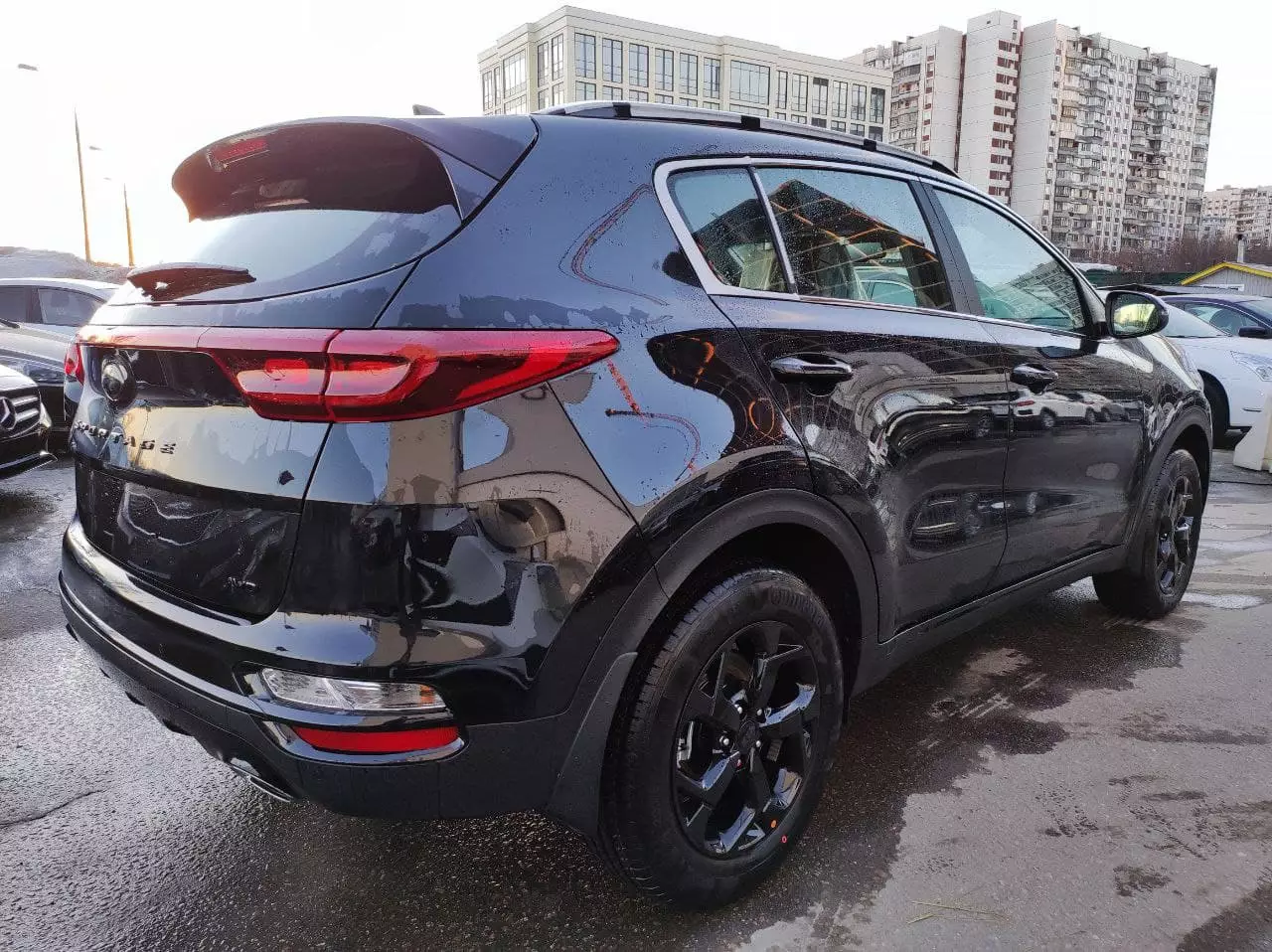 Автосалон: