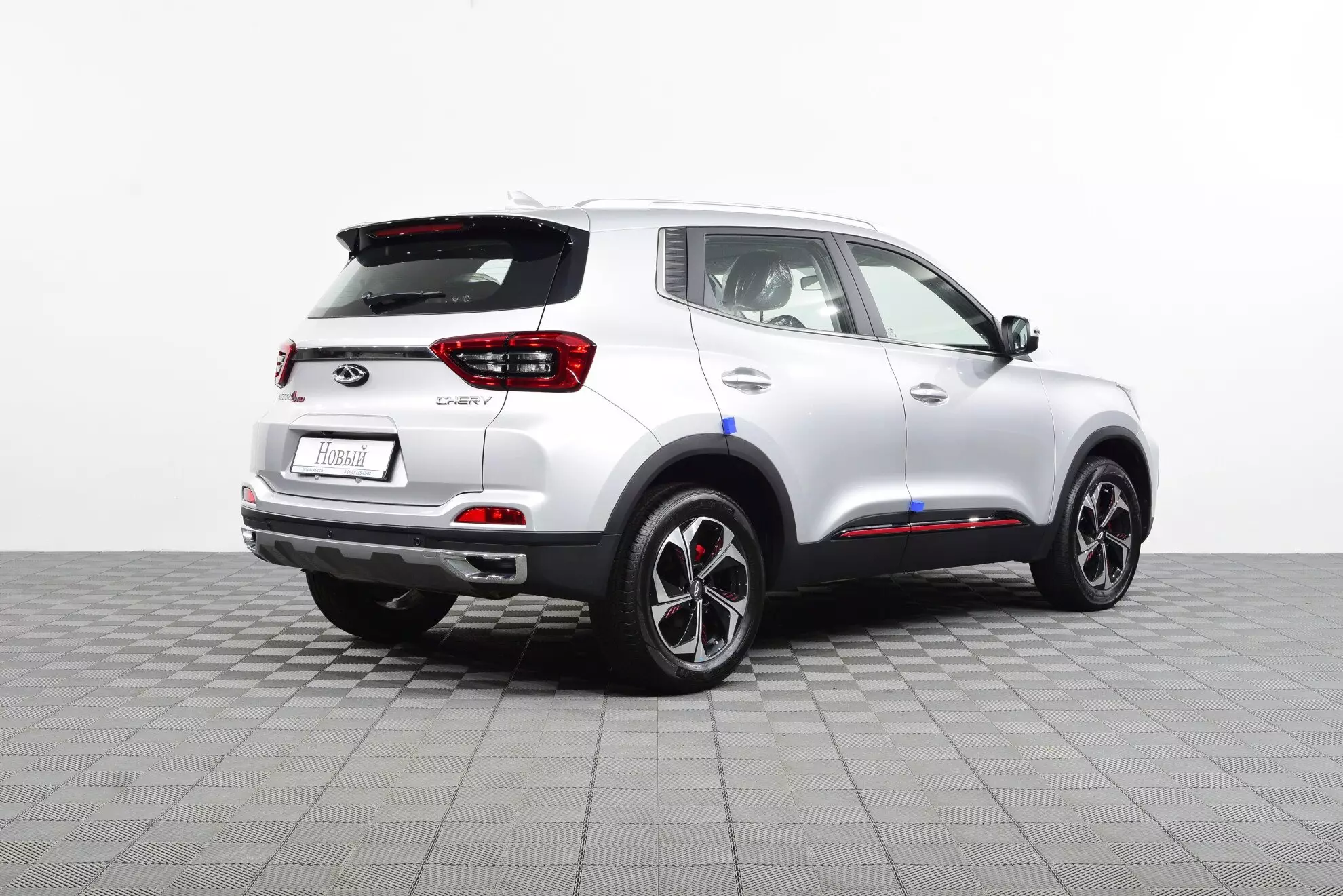 Автосалон: Chery Tiggo 4 Pro