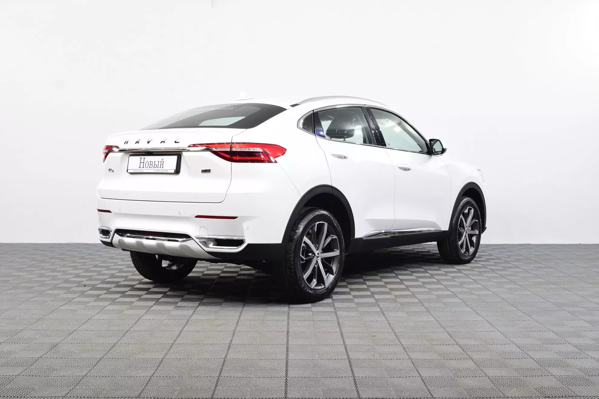 Автосалон: Haval F7X