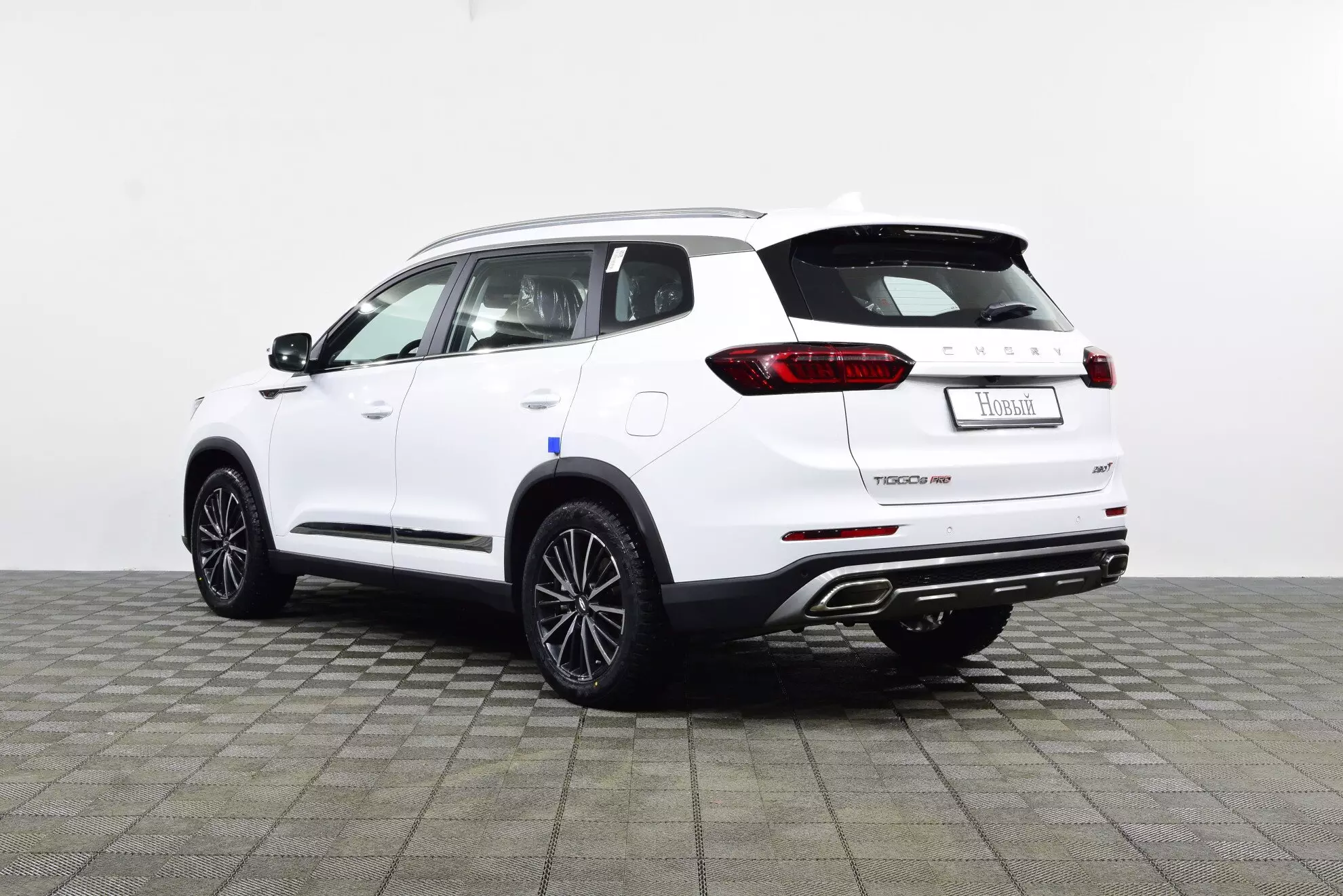 Автосалон: Chery Tiggo 8 Pro
