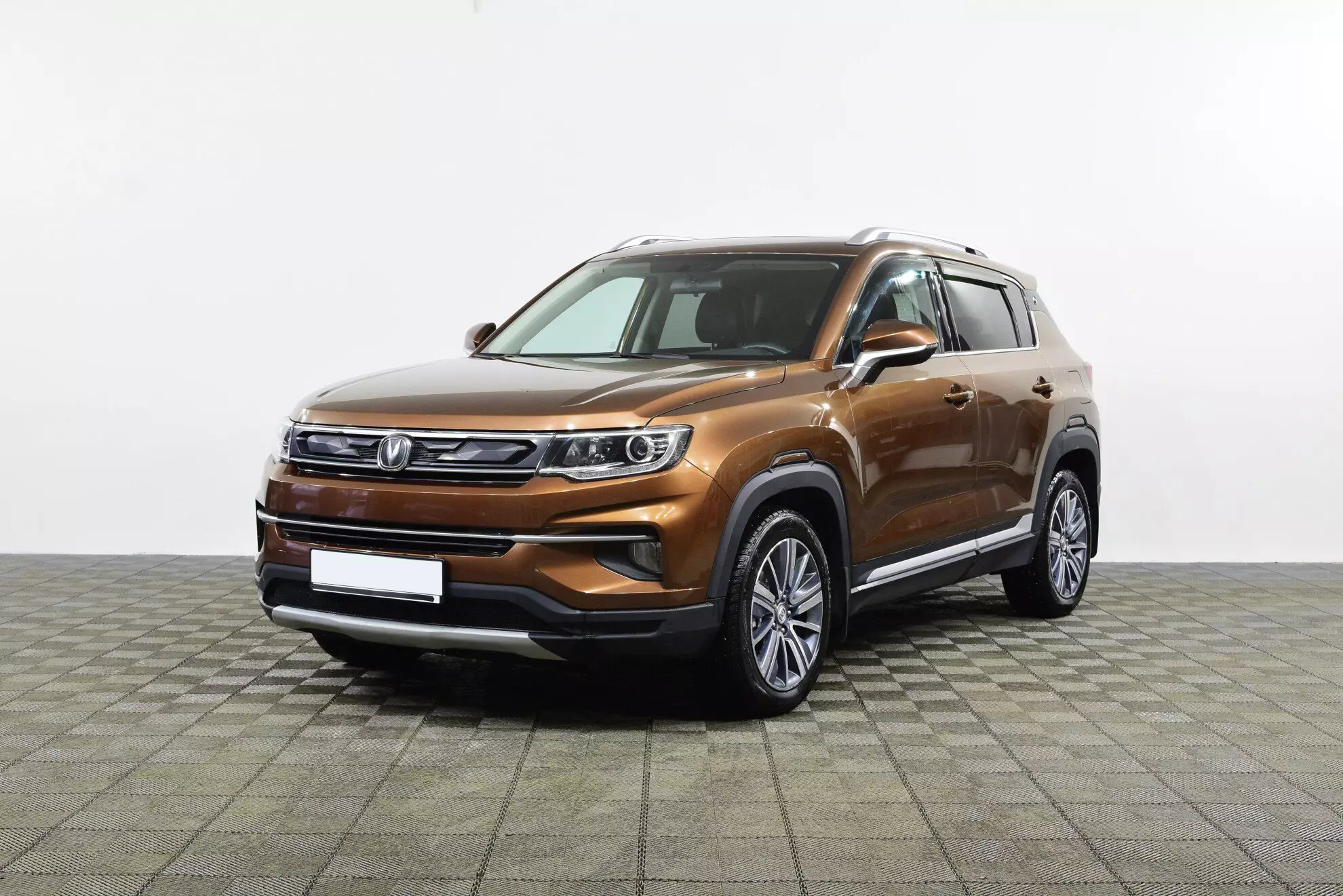 Автосалон: Changan CS35 Plus