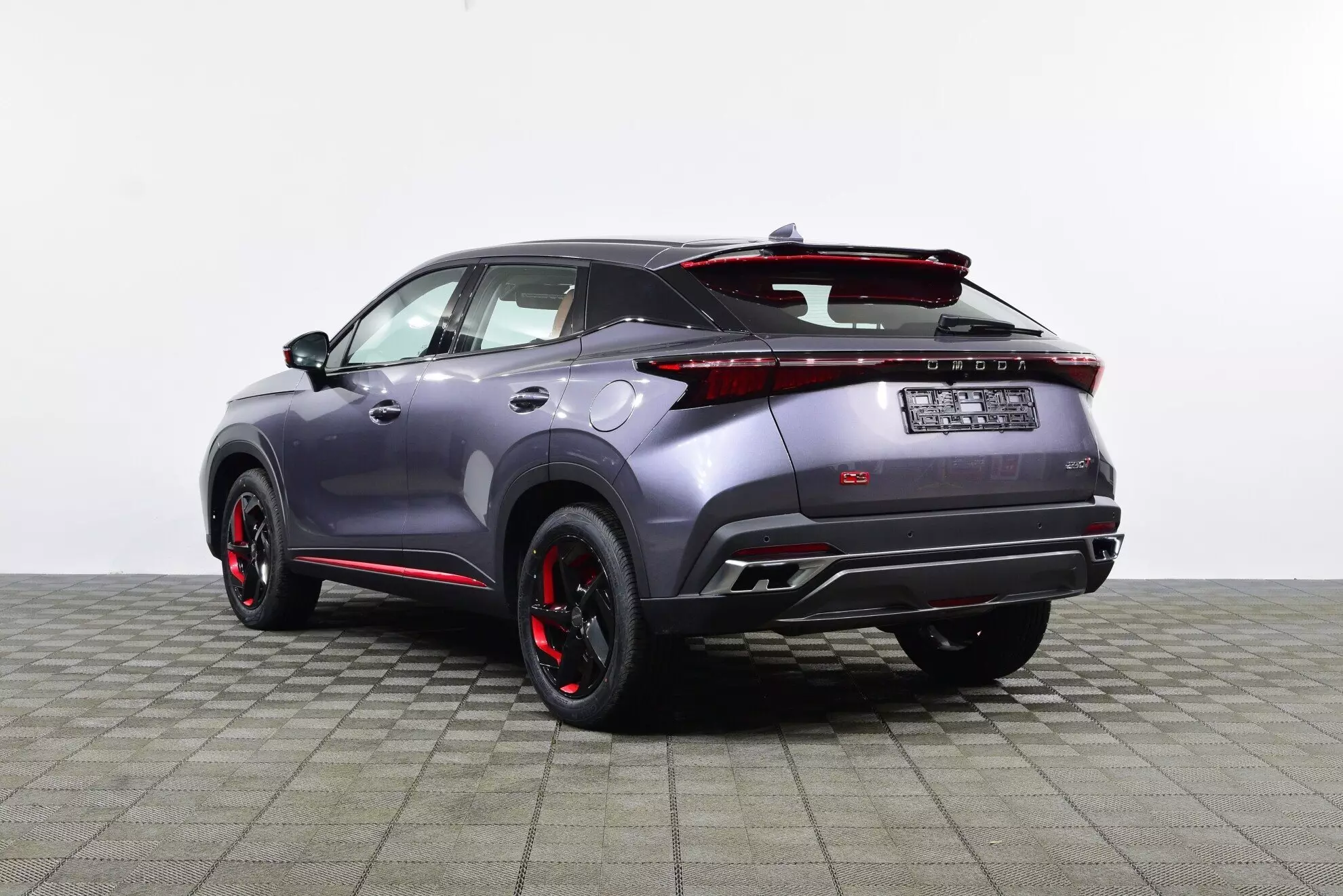 Автосалон: Omoda C5