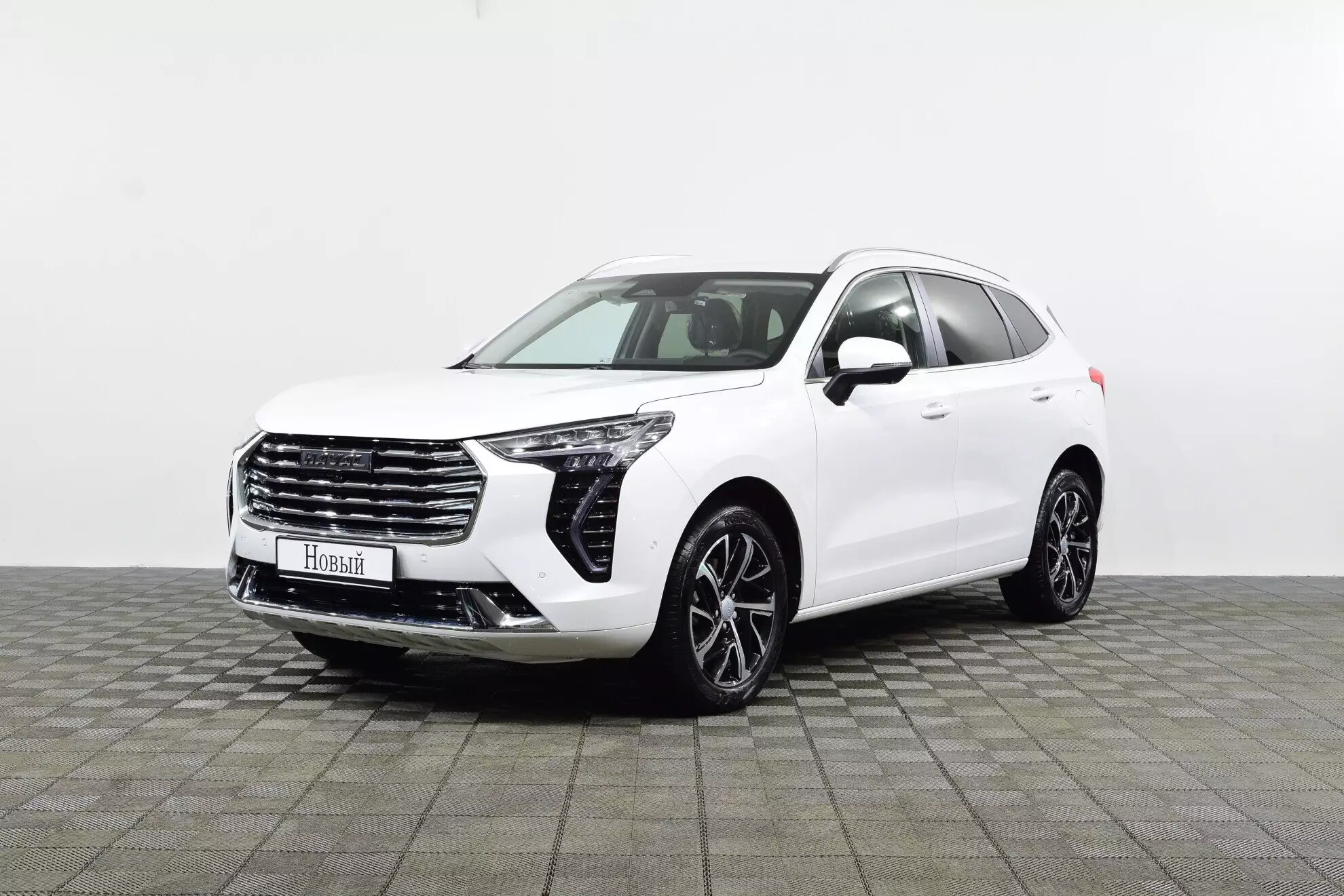 Автосалон: Haval Jolion