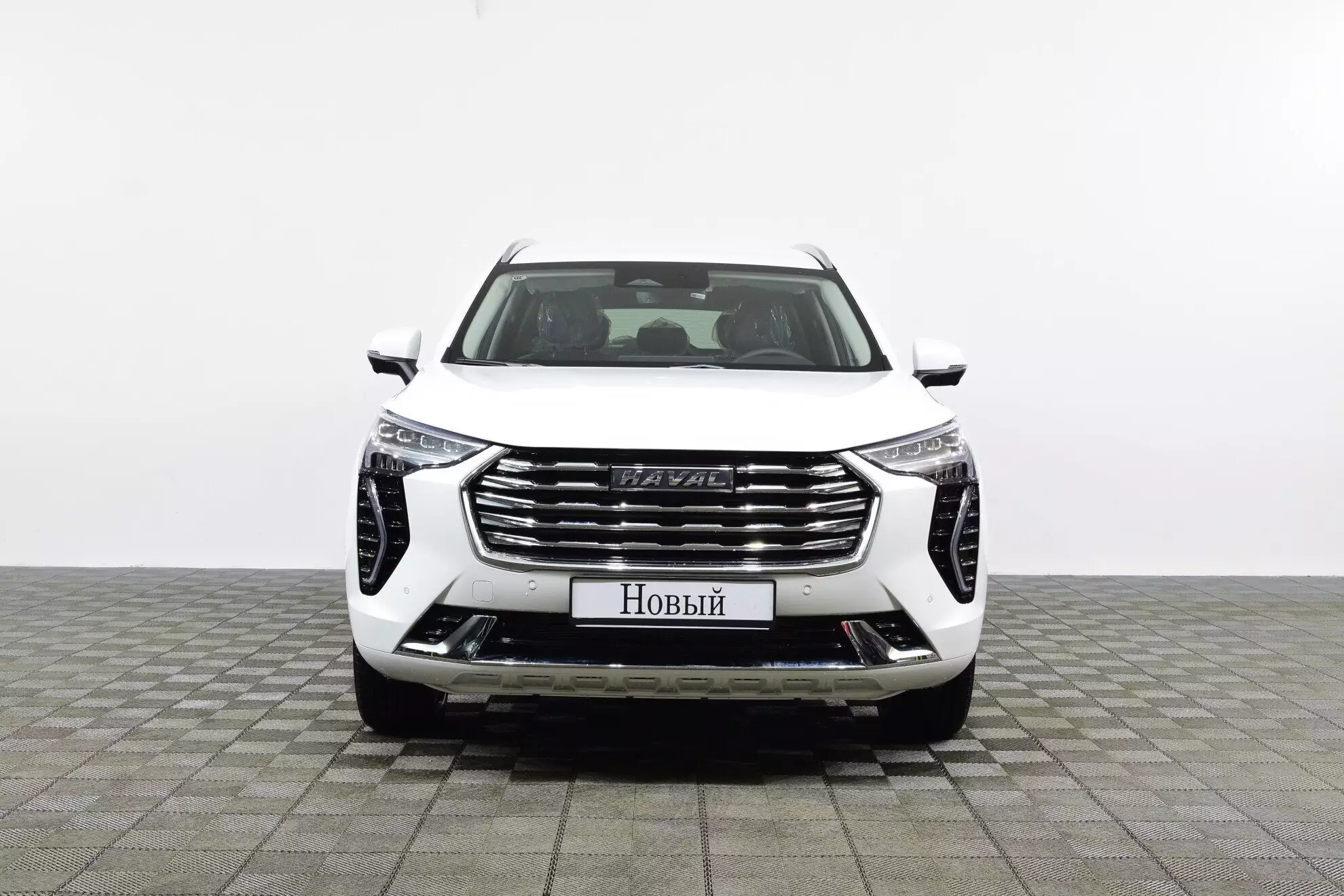 Автосалон: Haval Jolion