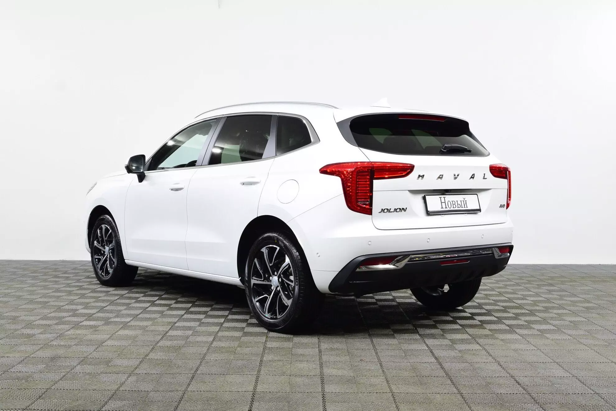 Автосалон: Haval Jolion