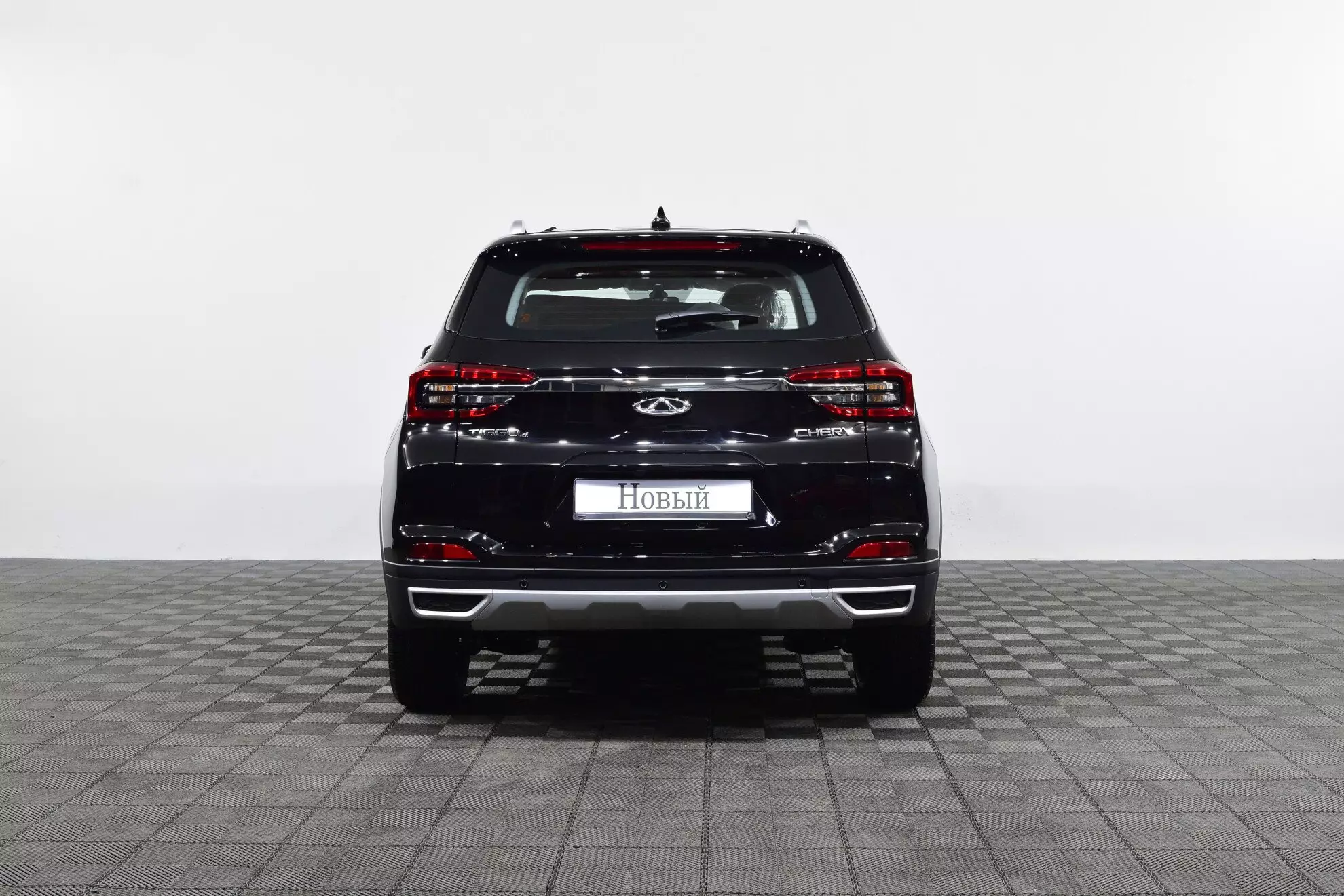 Автосалон: Chery Tiggo 4
