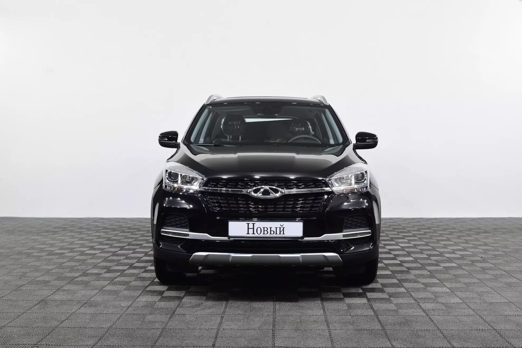 Автосалон: Chery Tiggo 4