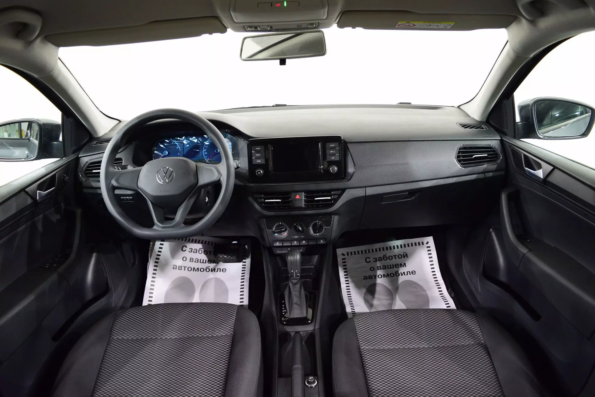 Автосалон: Volkswagen Polo