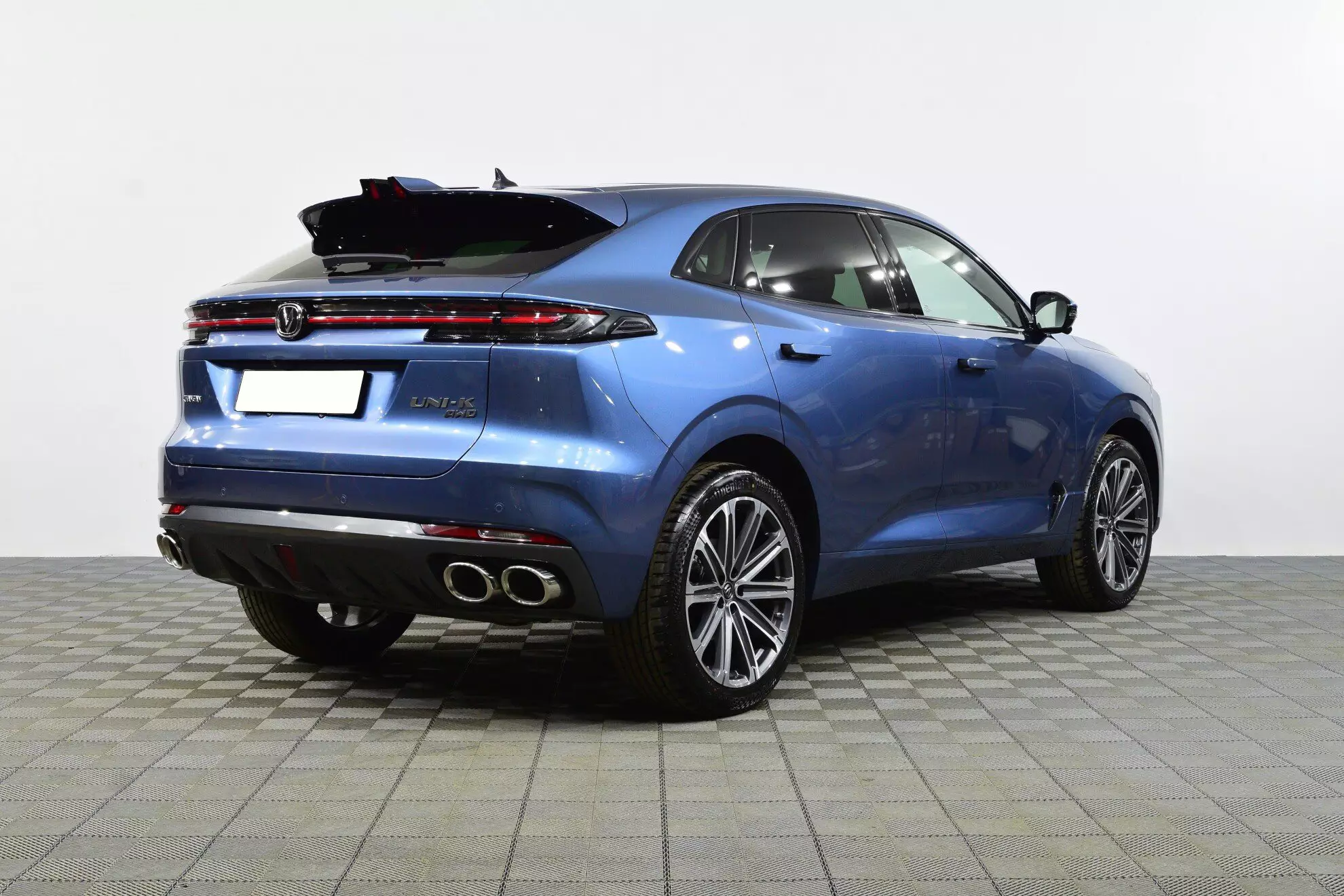 Автосалон: Changan UNI-K
