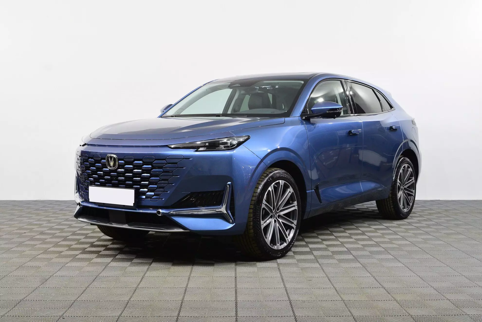 Автосалон: Changan UNI-K