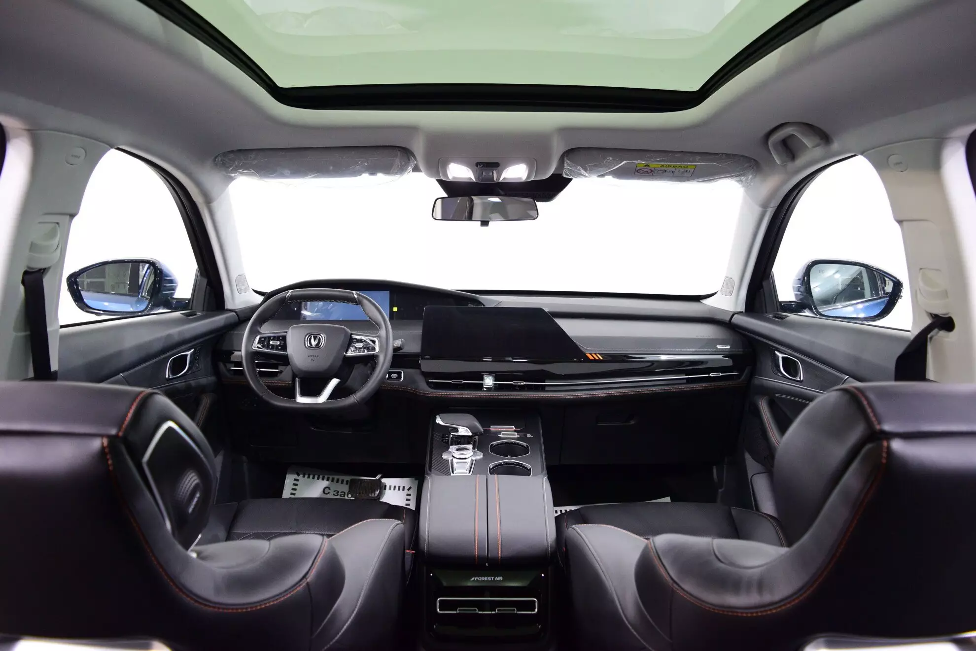 Автосалон: Changan UNI-K