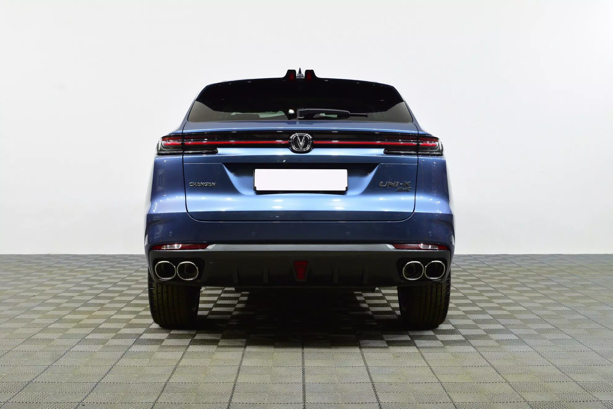Автосалон: Changan UNI-K