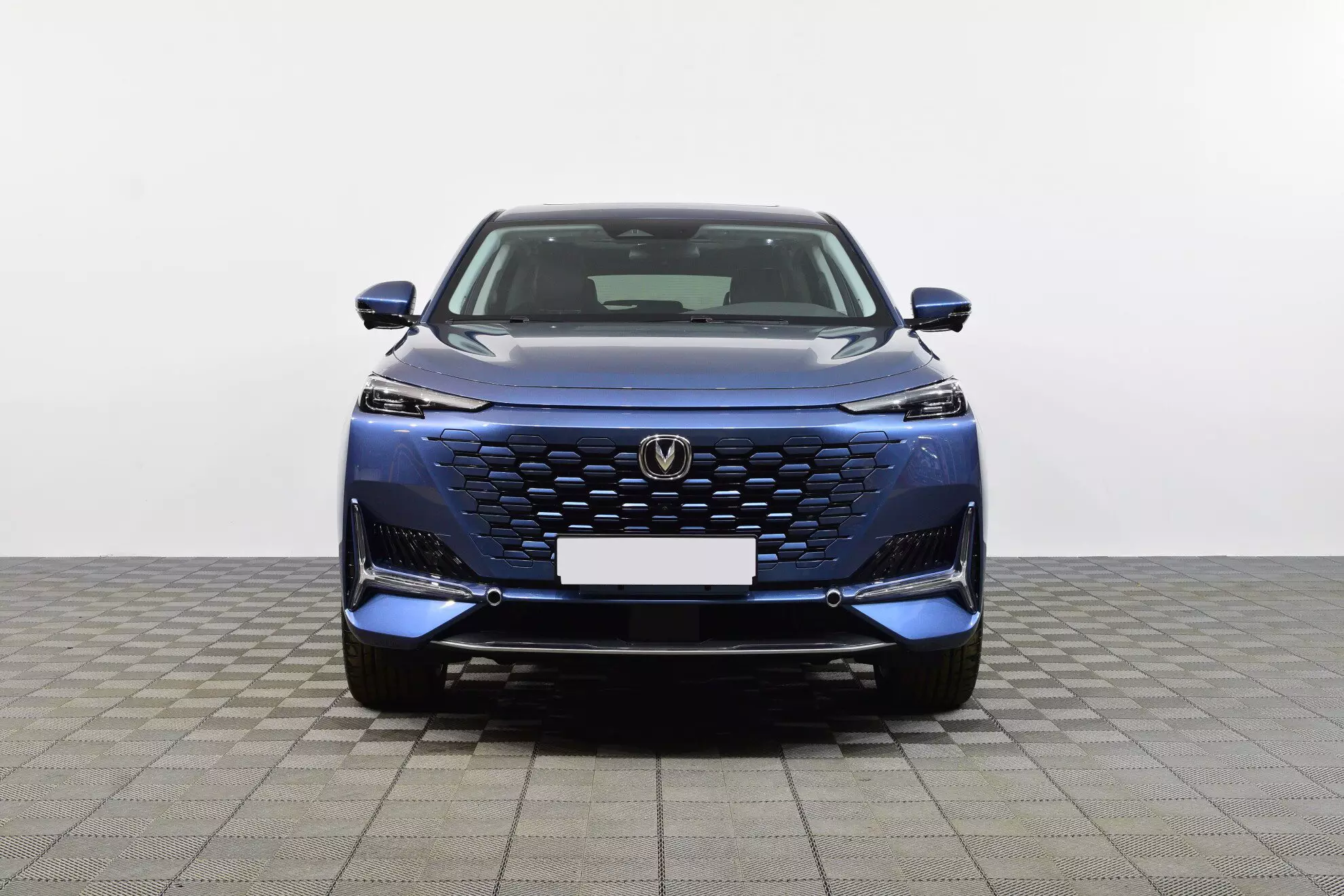Автосалон: Changan UNI-K