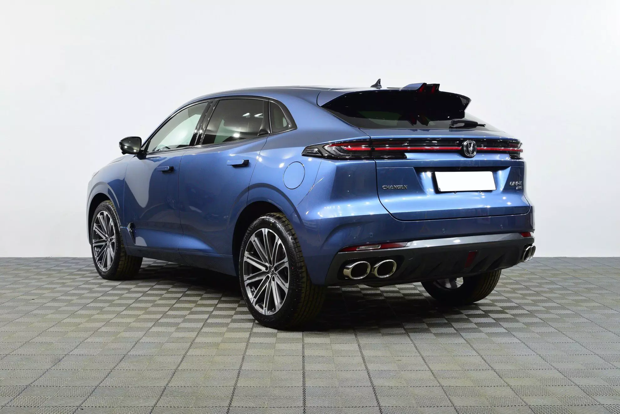 Автосалон: Changan UNI-K