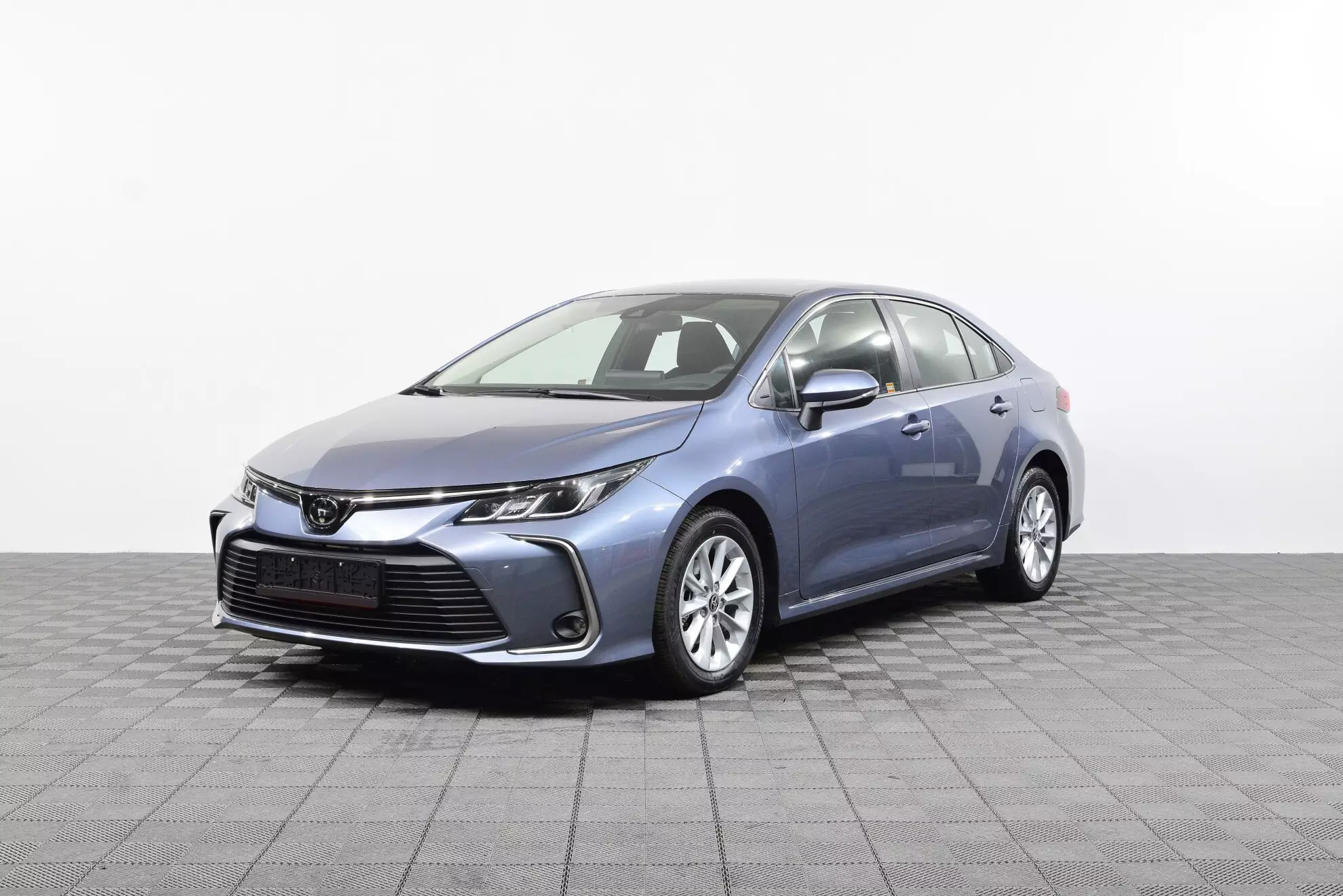 Автосалон: Toyota Corolla