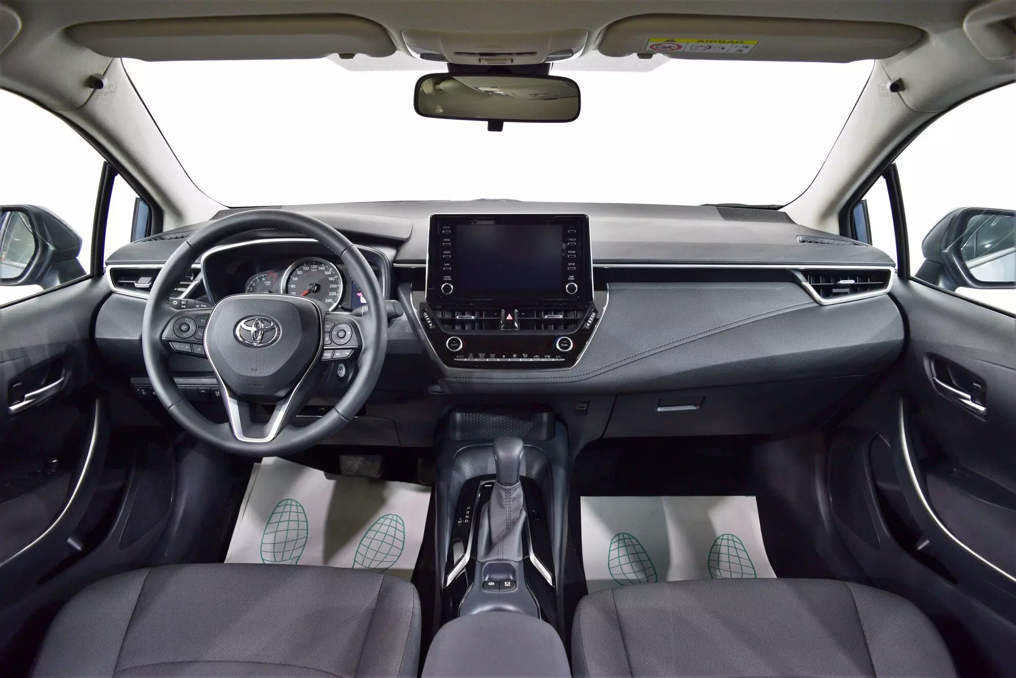 Автосалон: Toyota Corolla