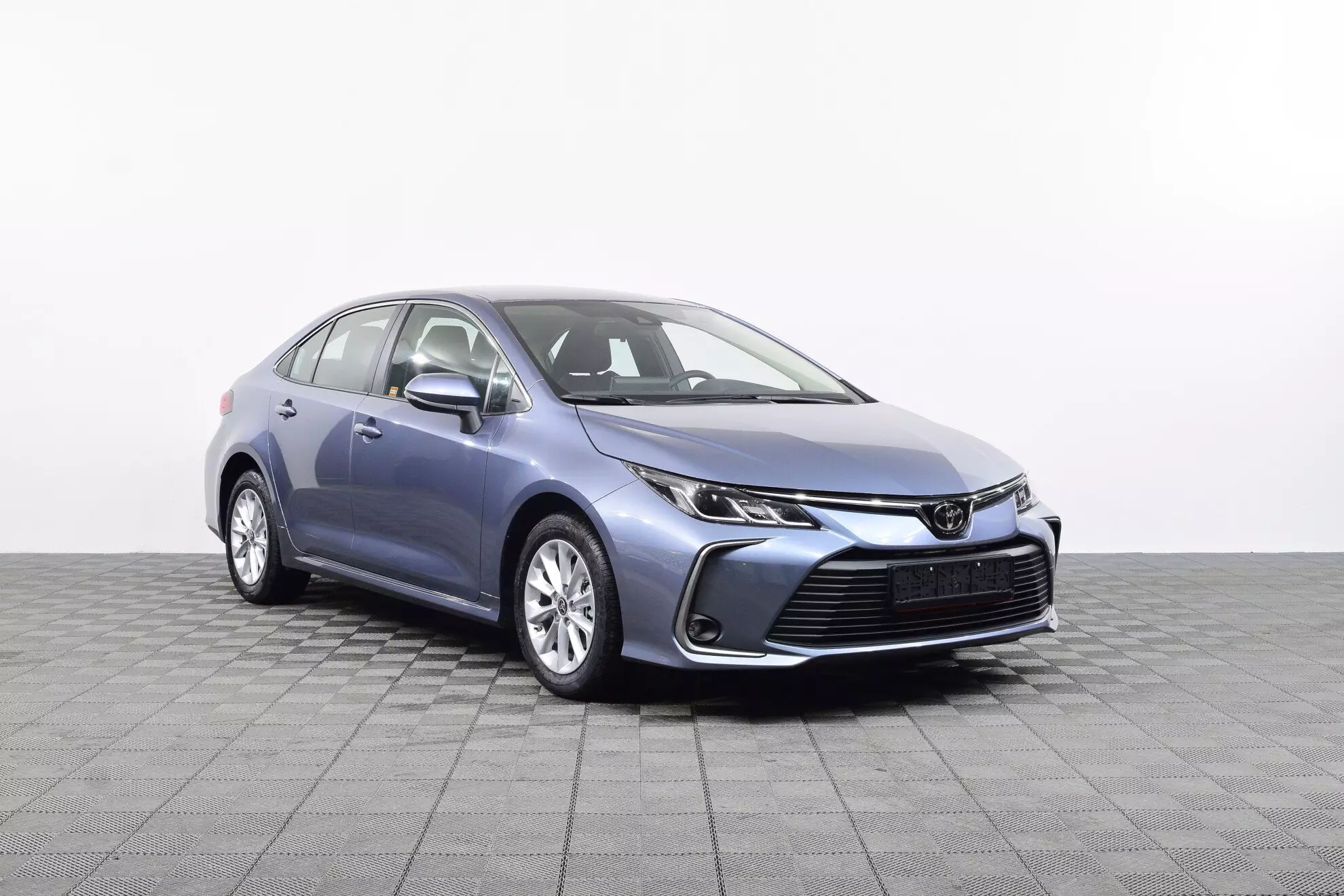 Автосалон: Toyota Corolla