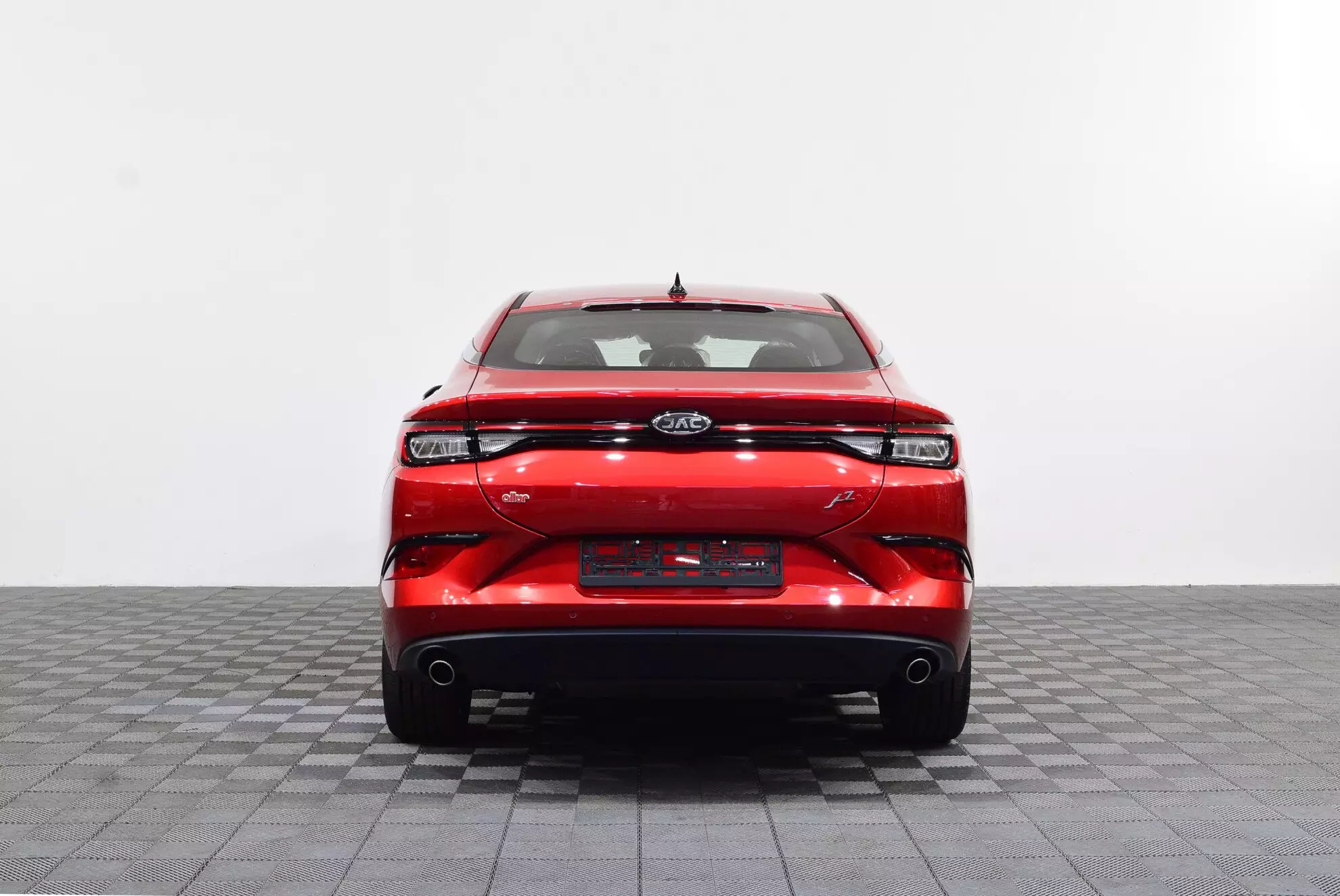 Автосалон: Jac J7
