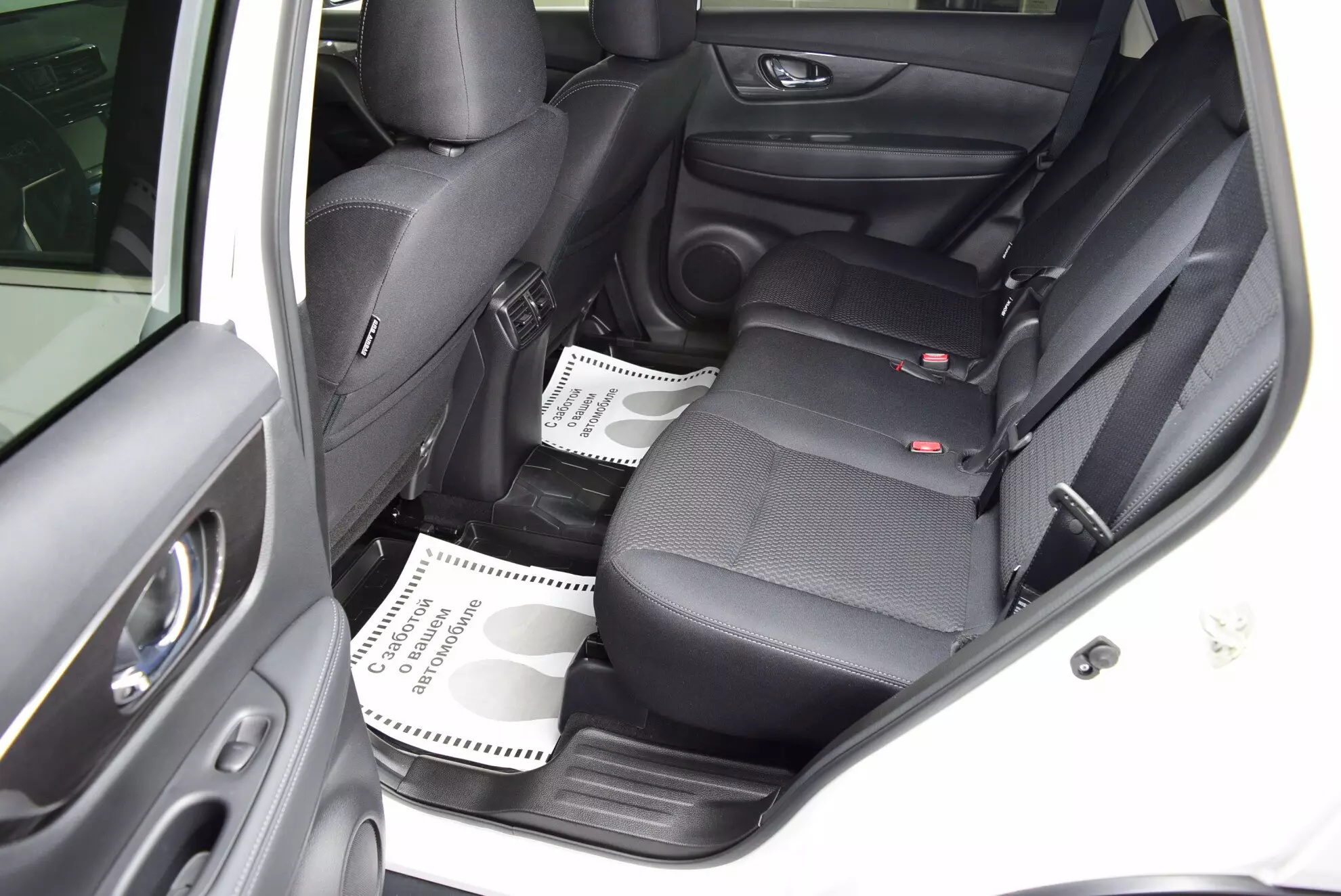 Автосалон: Nissan X-Trail