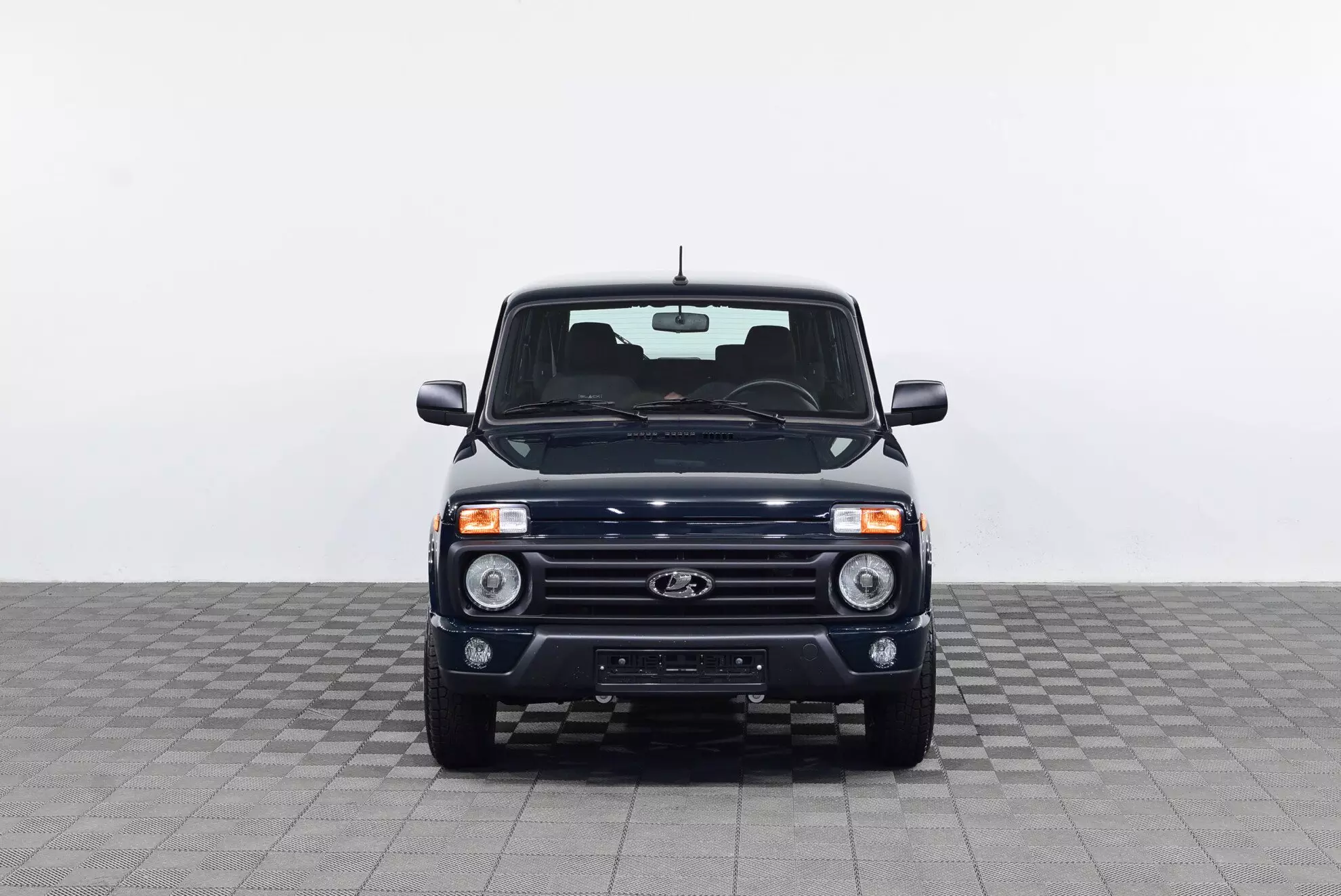 Автосалон: Lada Niva Legend 3D
