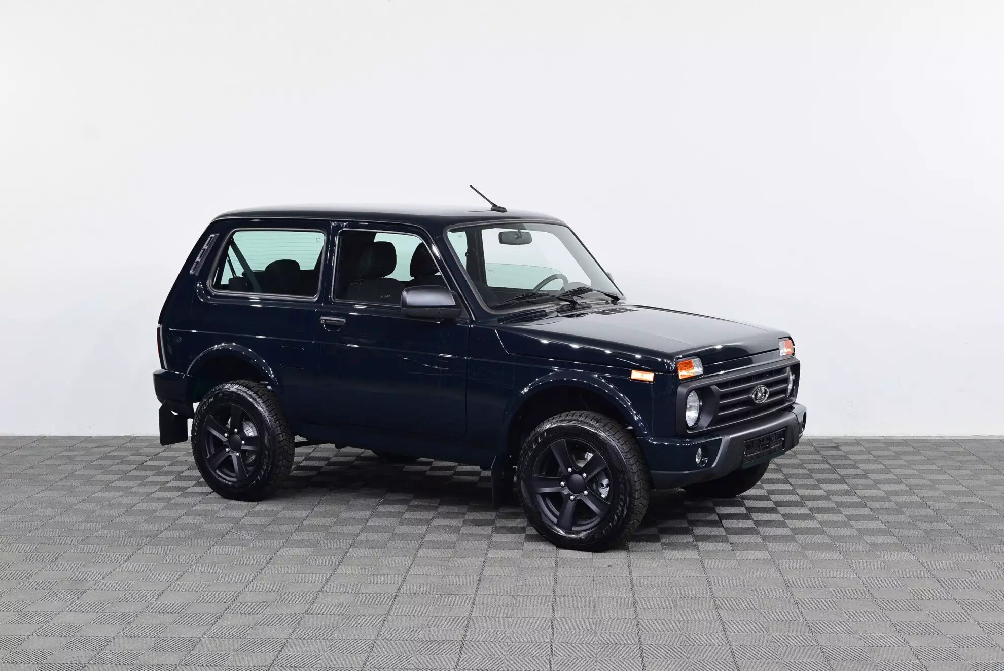 Автосалон: Lada Niva Legend 3D