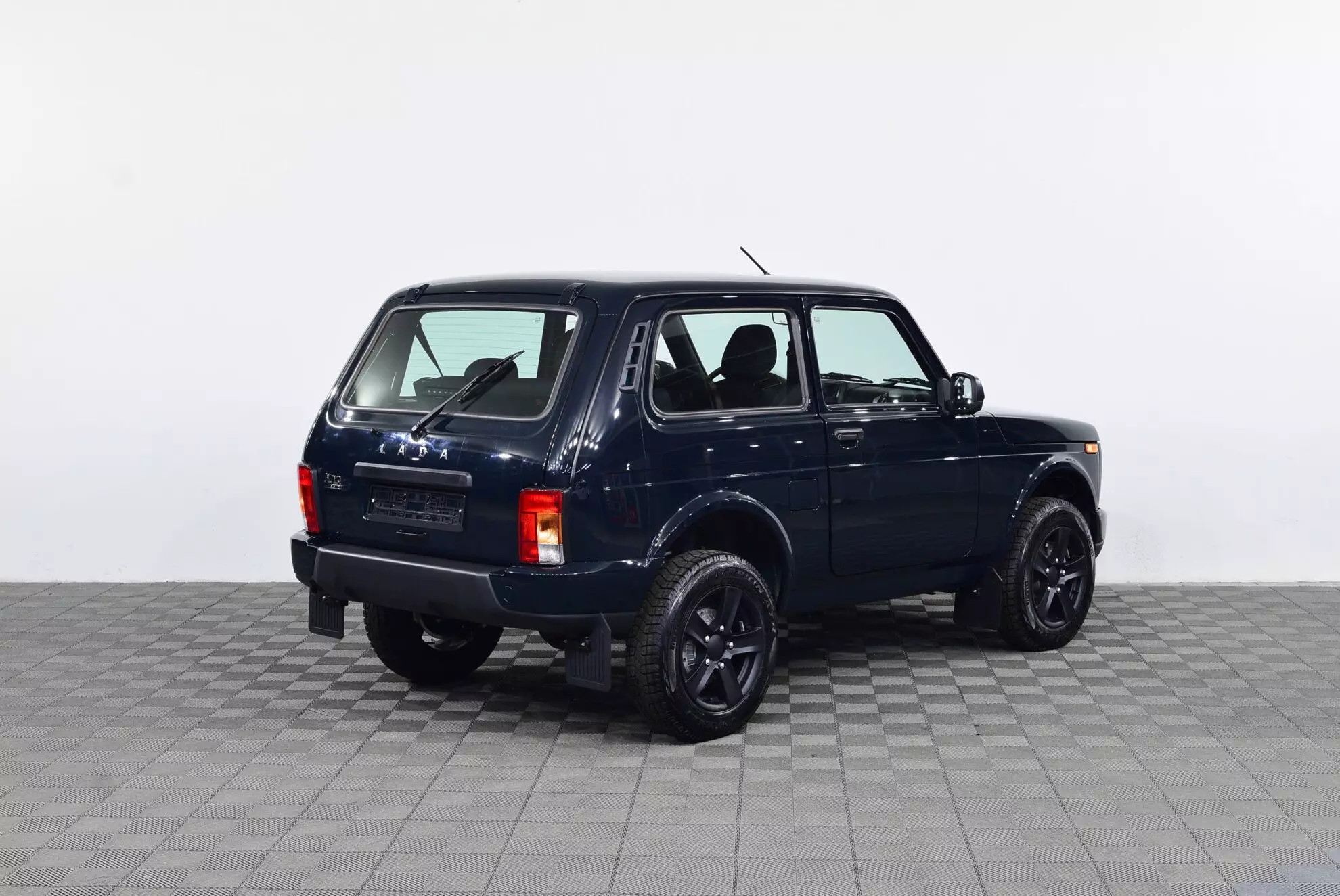 Автосалон: Lada Niva Legend 3D