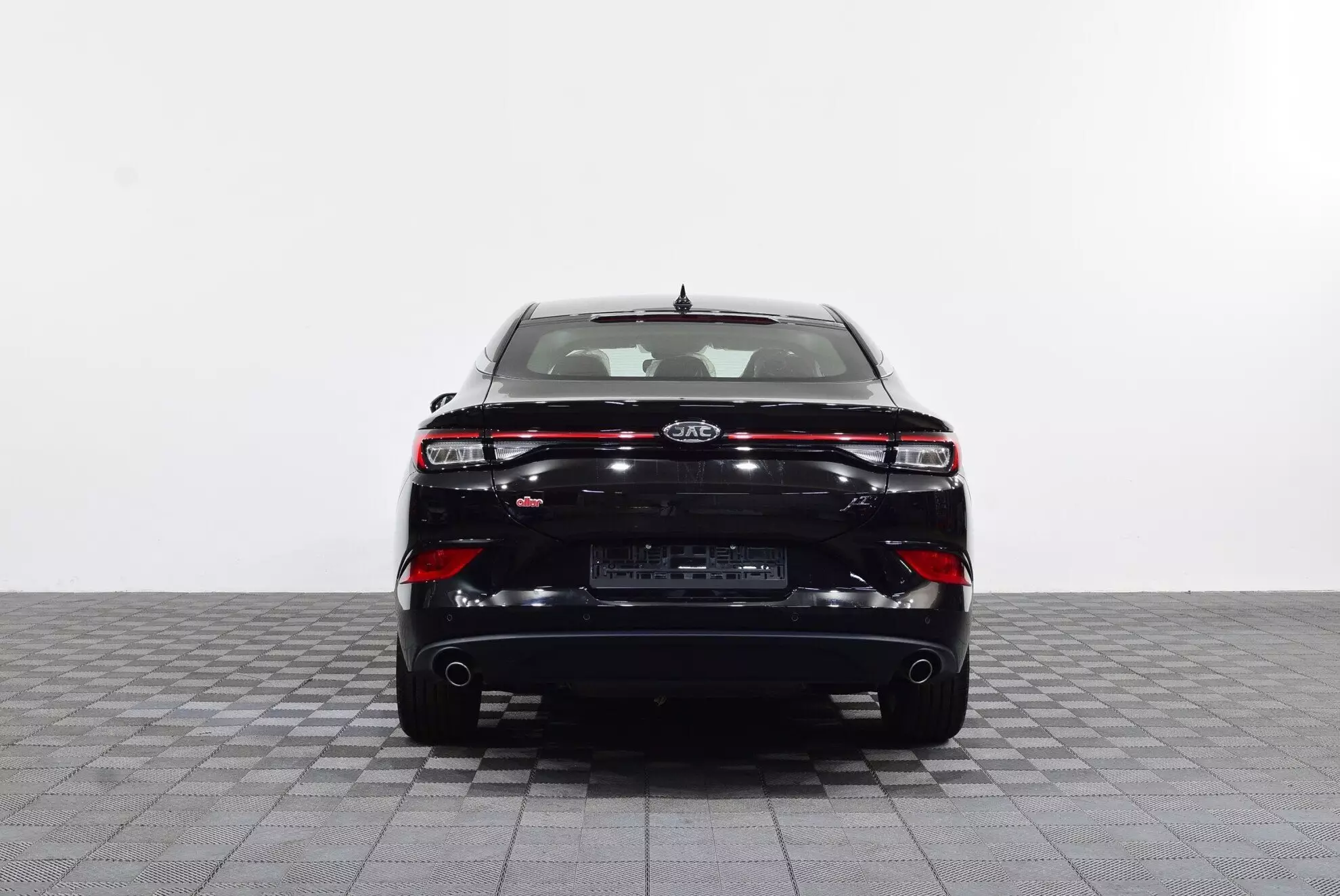 Автосалон: Jac J7