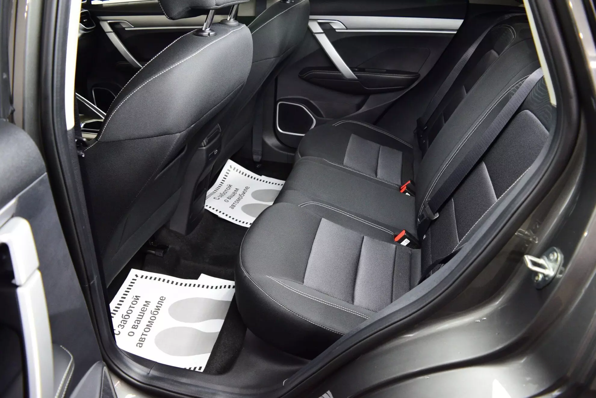 Автосалон: Geely Coolray