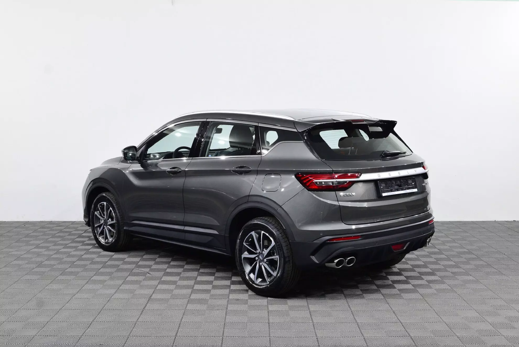 Автосалон: Geely Coolray