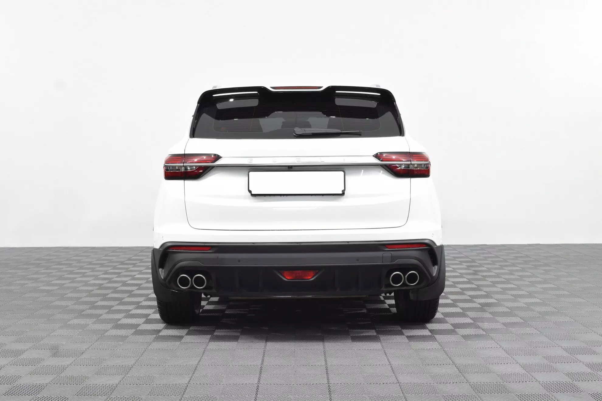 Автосалон: Geely Coolray
