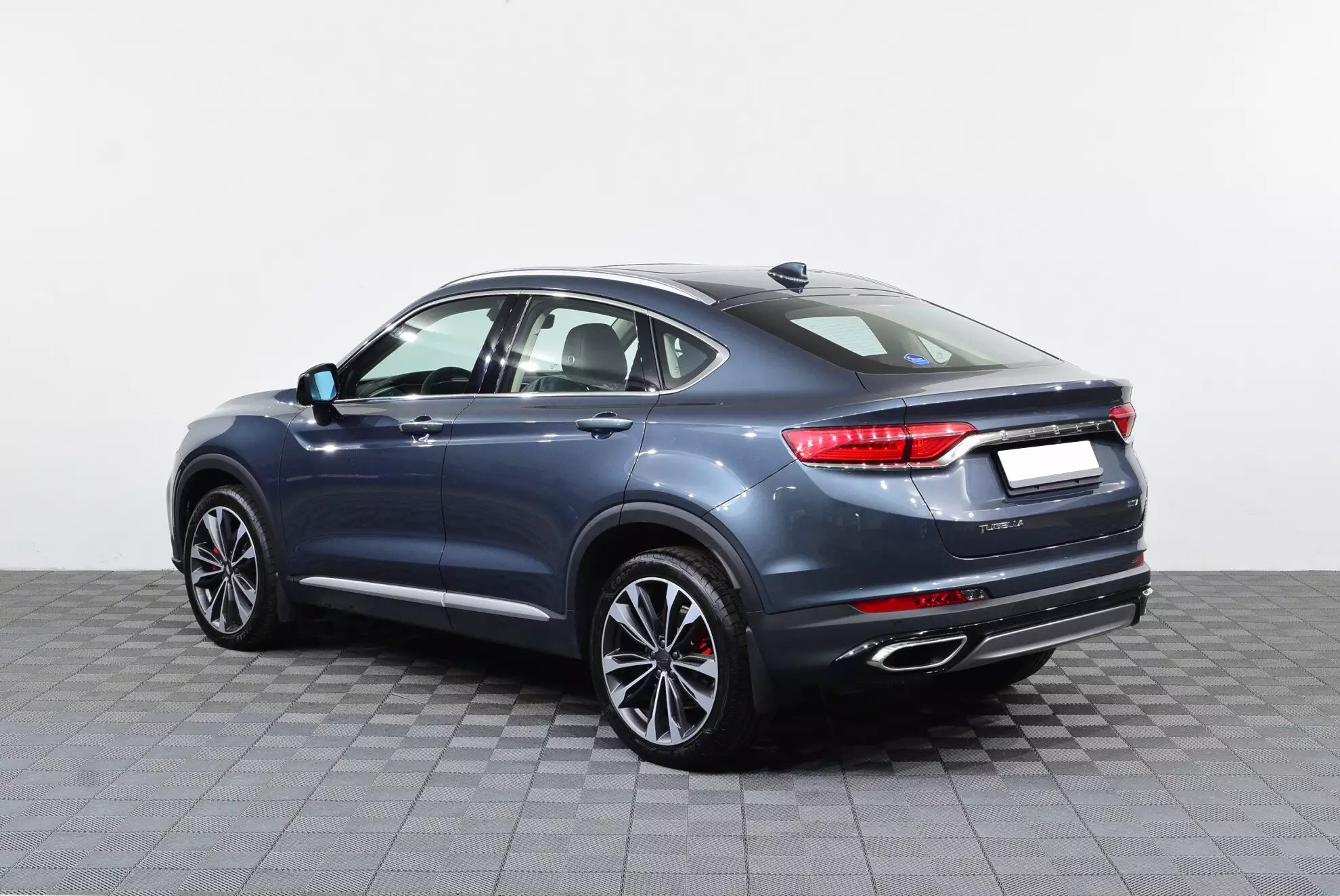 Автосалон: Geely Tugella