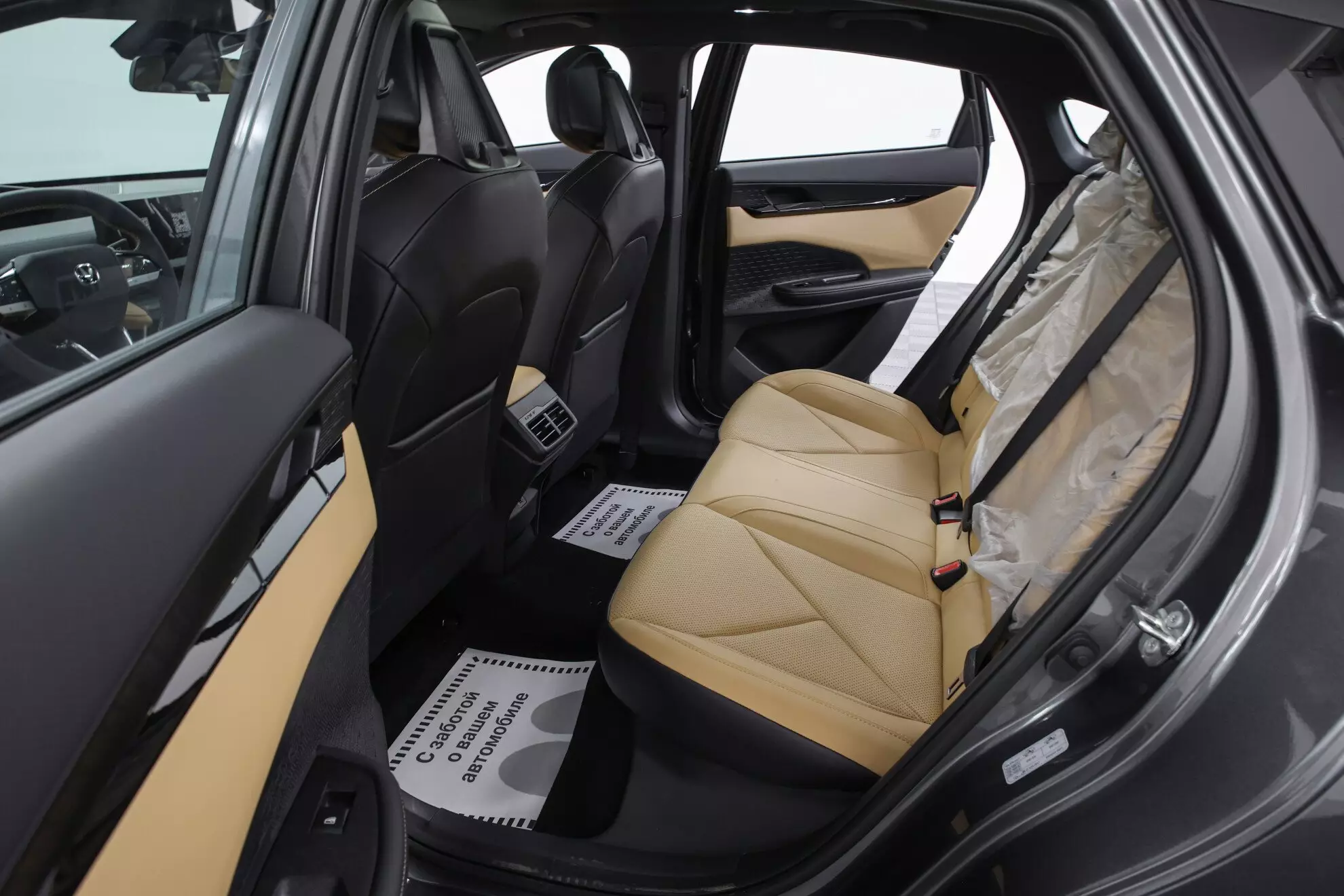 Автосалон: Changan UNI-V